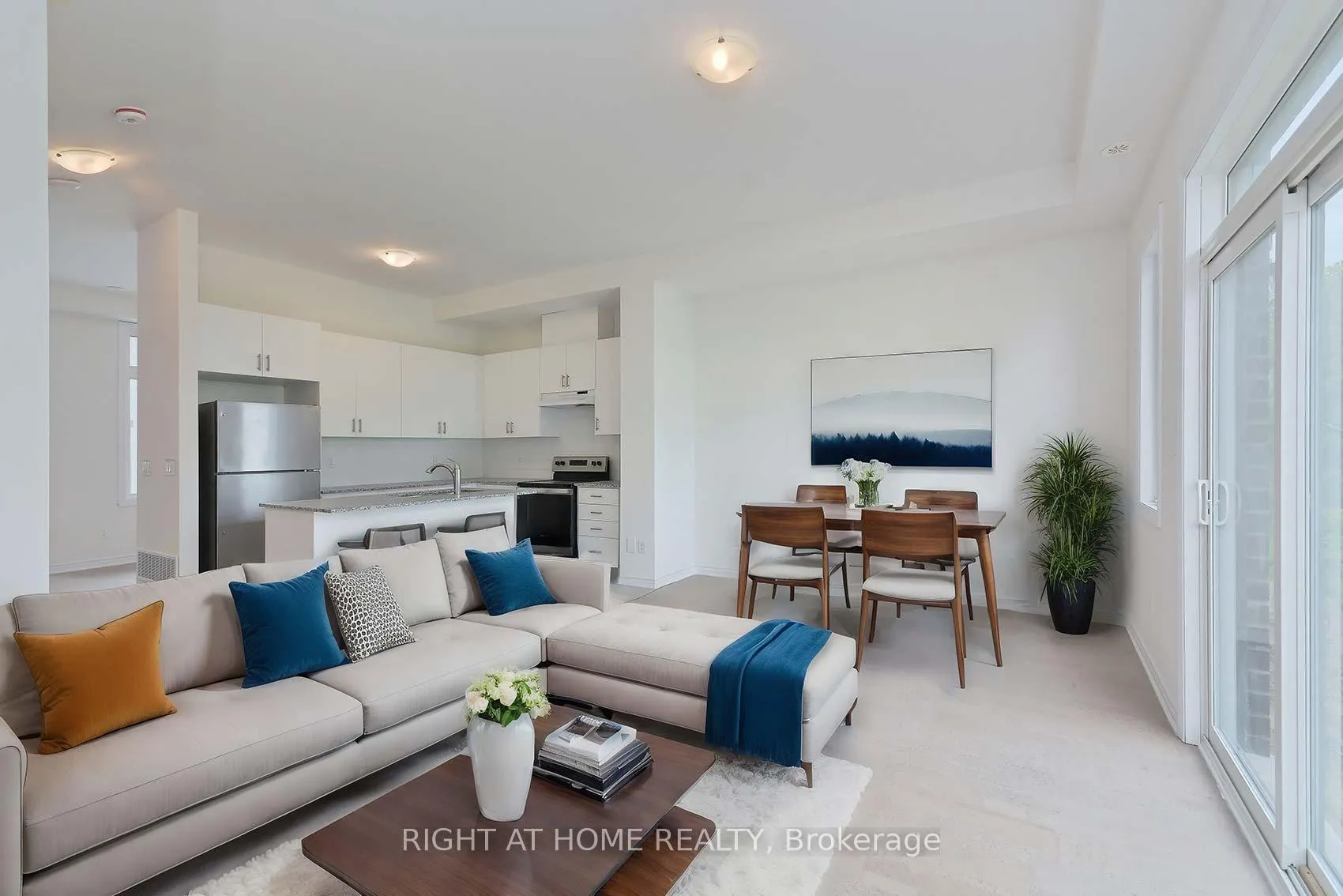 Photo 9 of 19 Paradox Street, Vaughan, Elder Mills — HOMEH