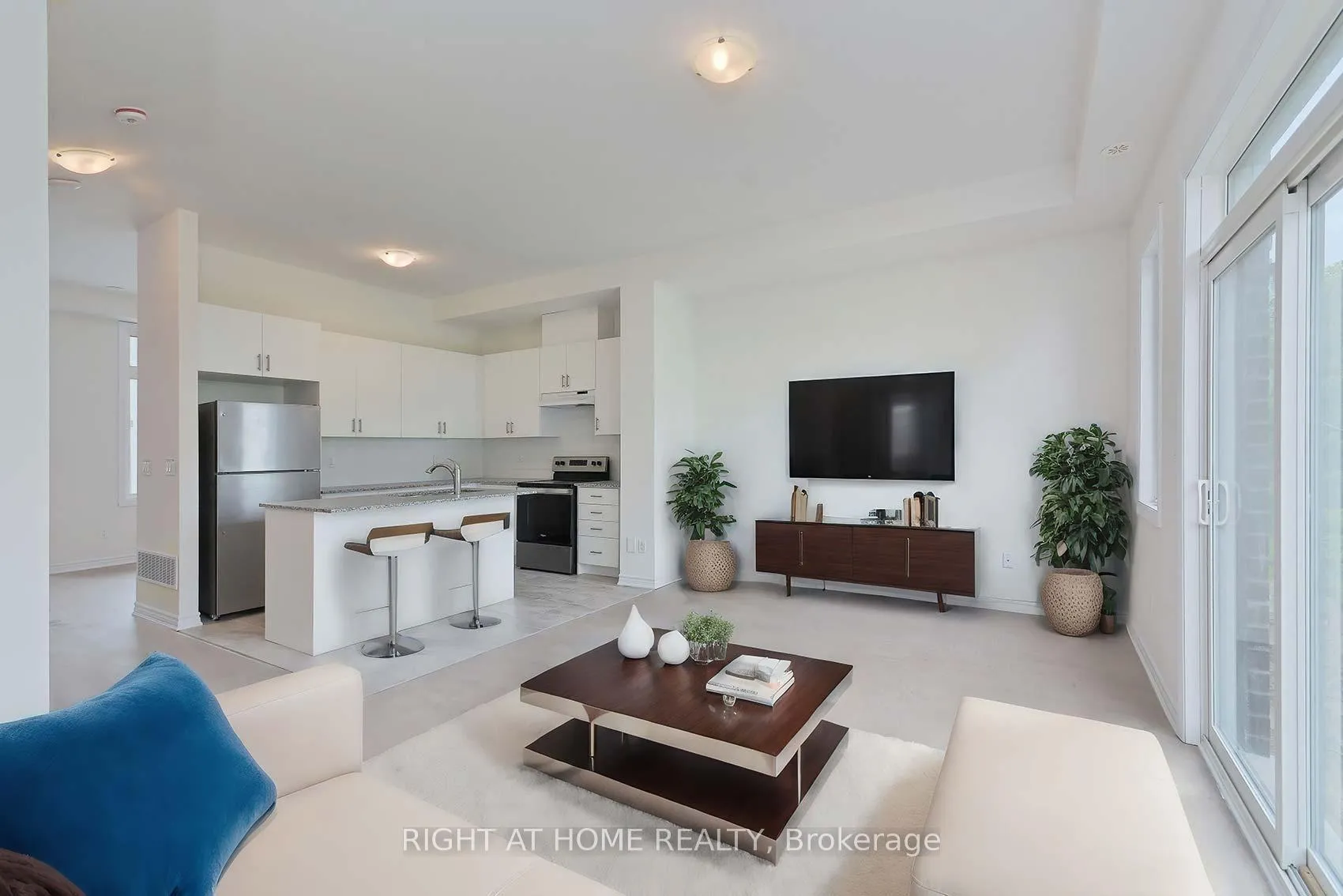 Photo 11 of 19 Paradox Street, Vaughan, Elder Mills — HOMEH