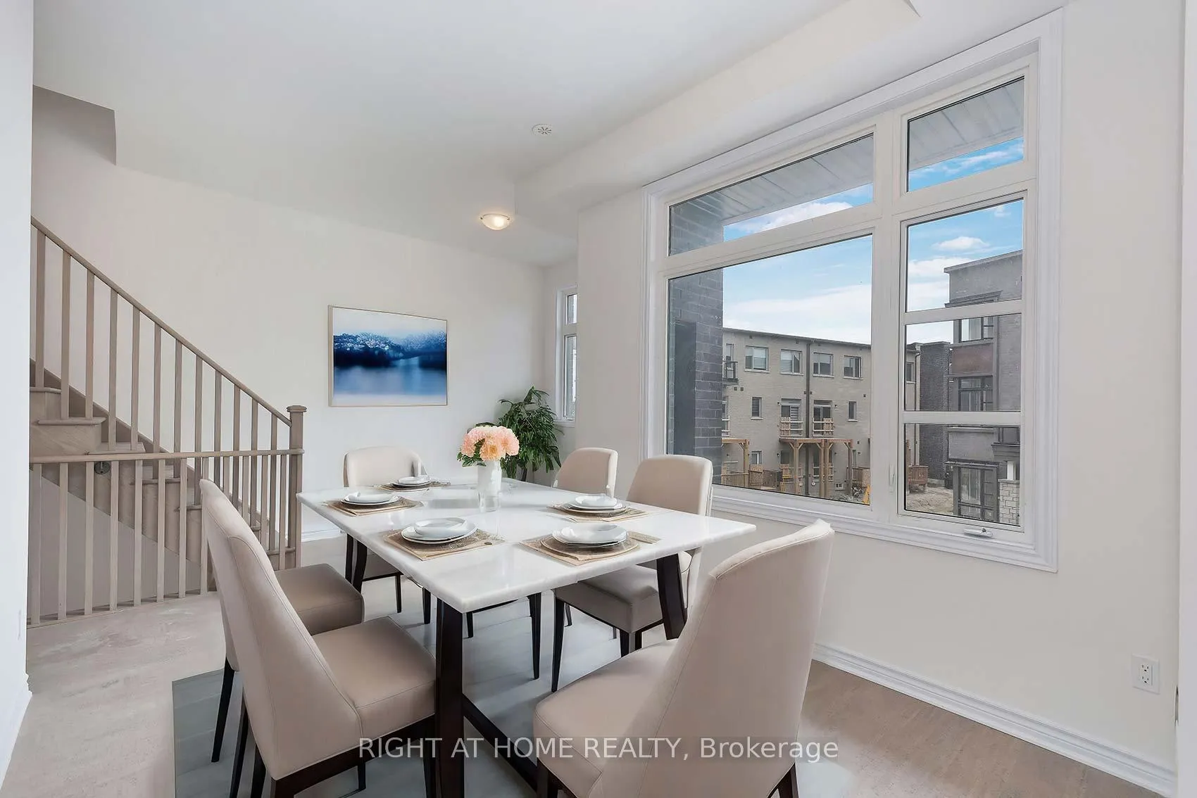 Photo 14 of 19 Paradox Street, Vaughan, Elder Mills — HOMEH