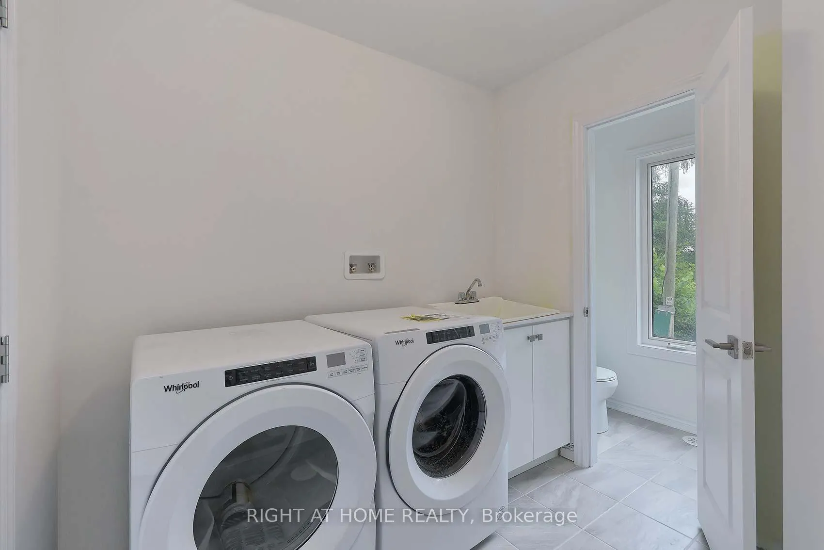 Photo 27 of 19 Paradox Street, Vaughan, Elder Mills — HOMEH