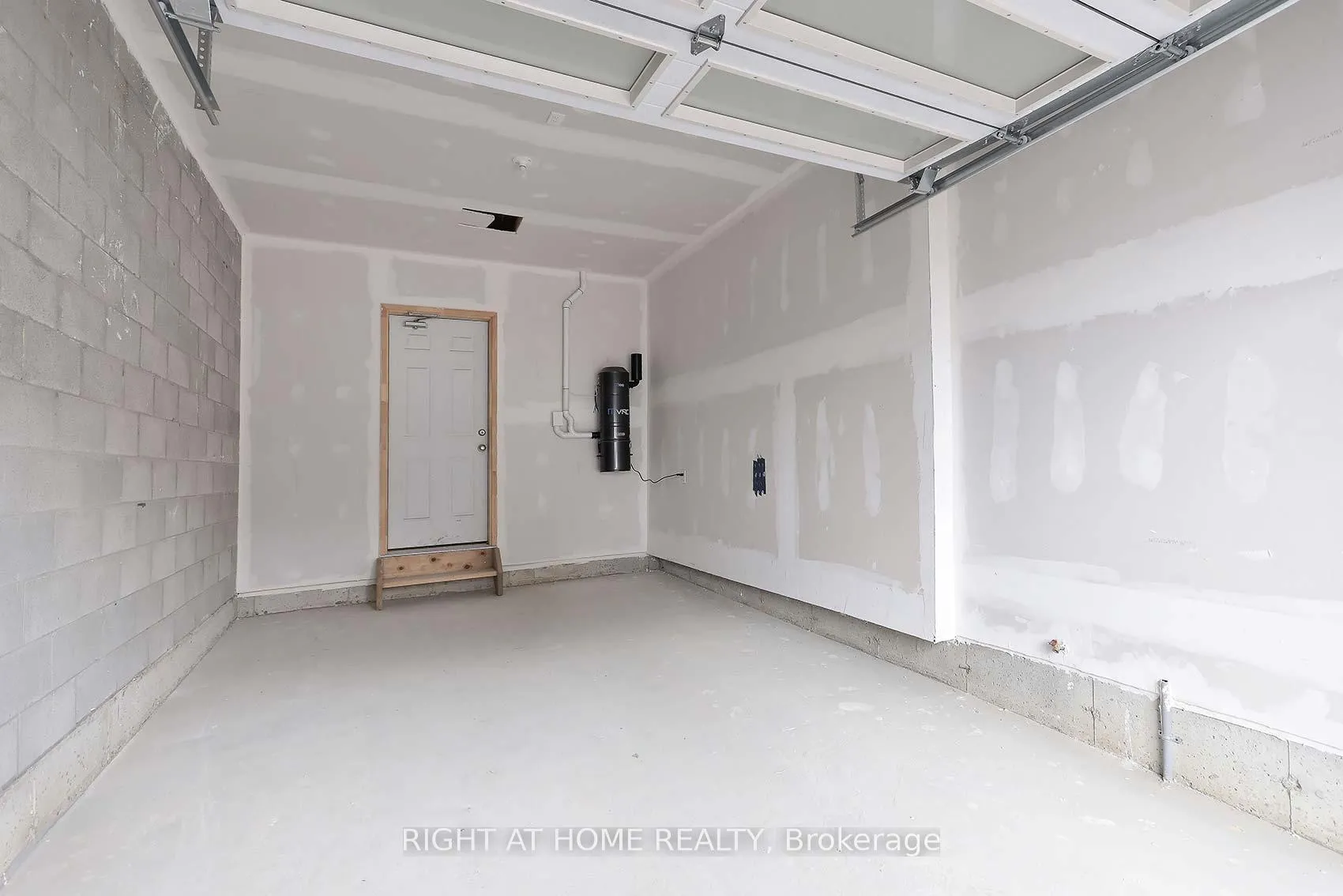 Photo 30 of 19 Paradox Street, Vaughan, Elder Mills — HOMEH