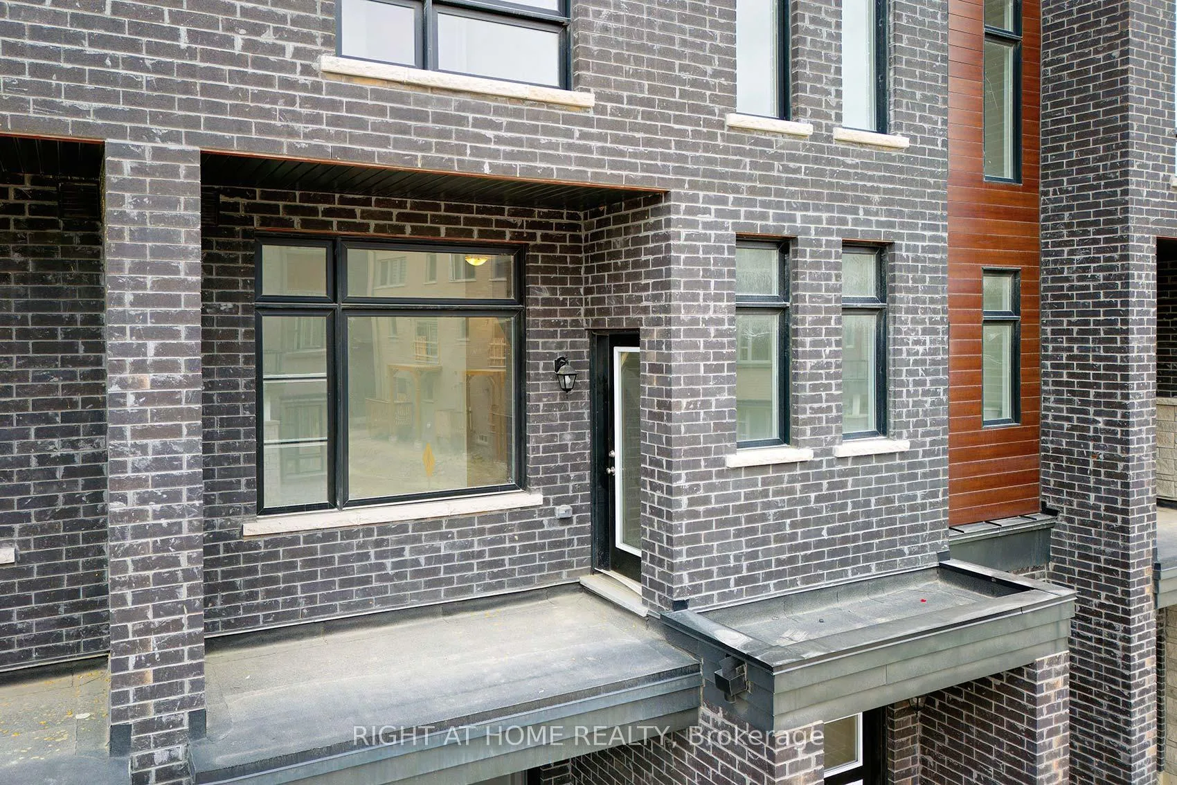 Photo 38 of 19 Paradox Street, Vaughan, Elder Mills — HOMEH