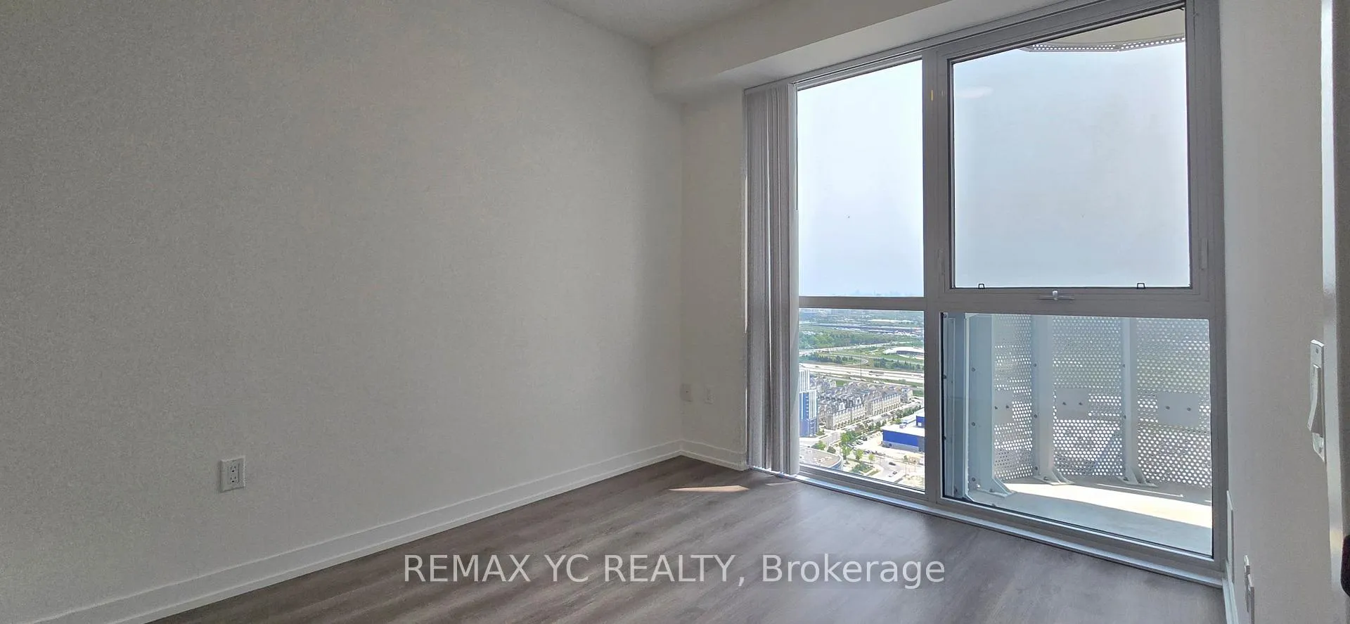 Photo 7 of Unit 4303, 225 Commerce Street, Vaughan, Vaughan Corporate Centre — HOMEH