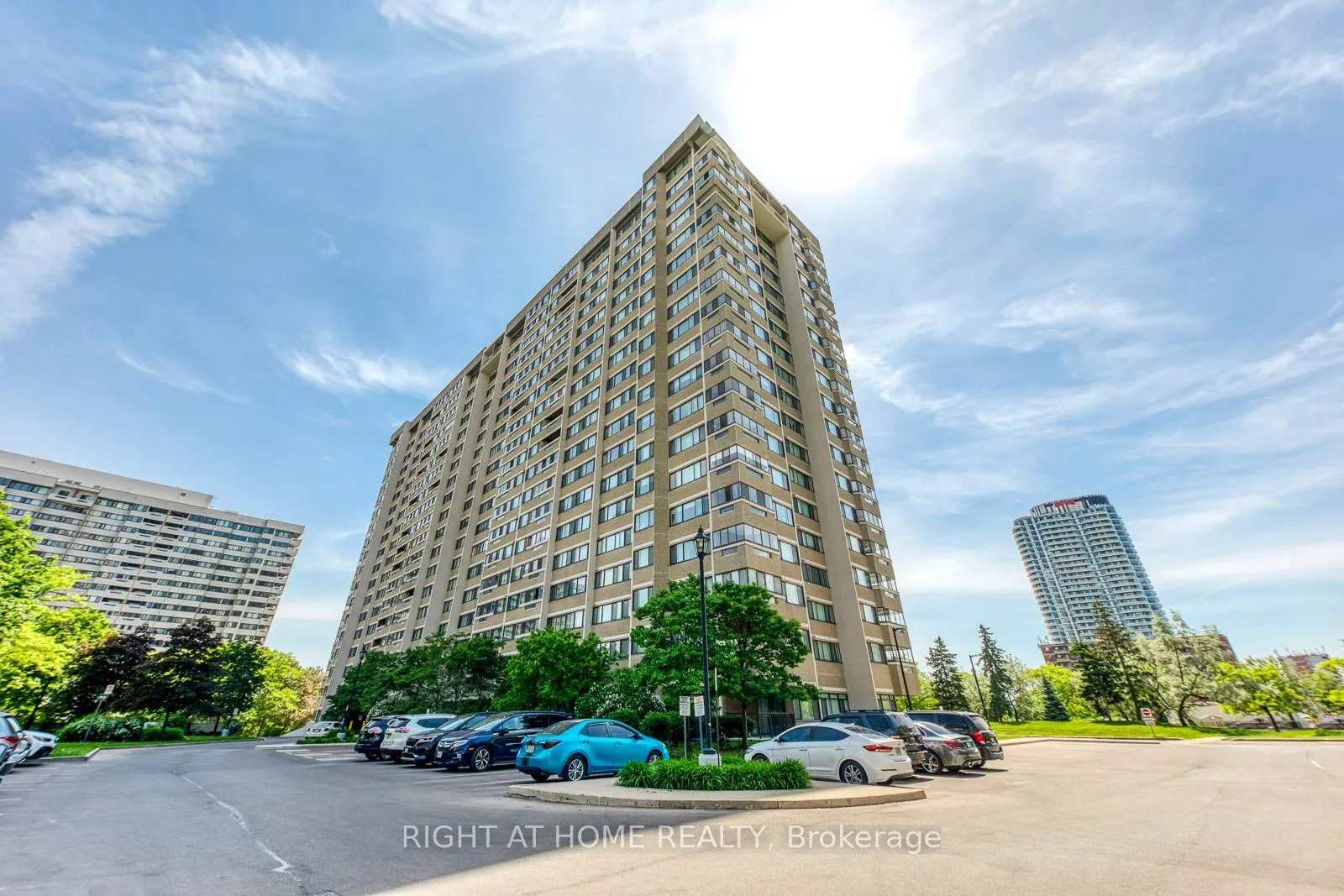 Photo of Unit 607, 50 Elm Drive E