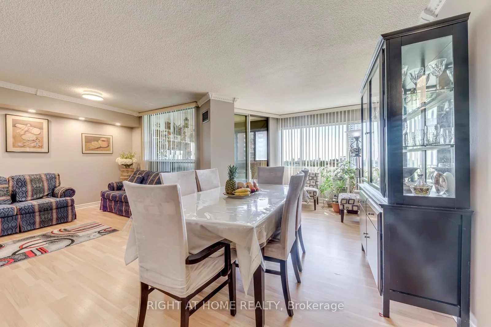 Photo 15 of Unit 607, 50 Elm Drive E, Mississauga, Mississauga Valleys — HOMEH
