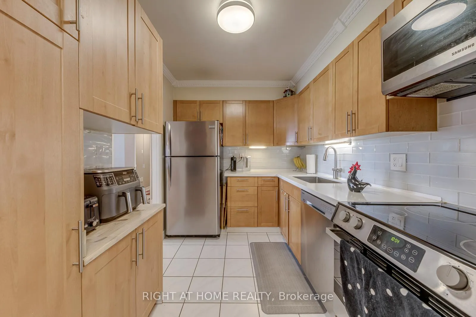 Photo 20 of Unit 607, 50 Elm Drive E, Mississauga, Mississauga Valleys — HOMEH