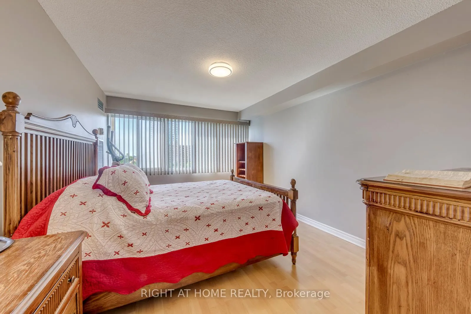 Photo 27 of Unit 607, 50 Elm Drive E, Mississauga, Mississauga Valleys — HOMEH