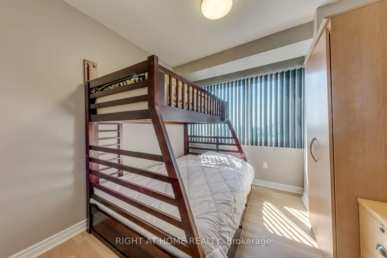 Photo 32 of Unit 607, 50 Elm Drive E, Mississauga, Mississauga Valleys — HOMEH
