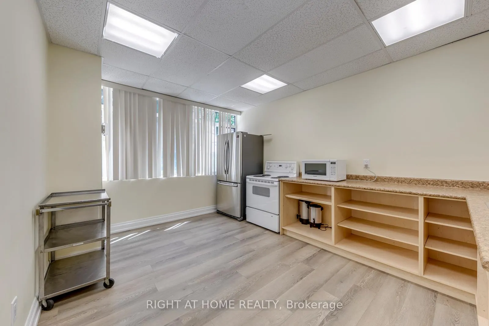 Photo 41 of Unit 607, 50 Elm Drive E, Mississauga, Mississauga Valleys — HOMEH