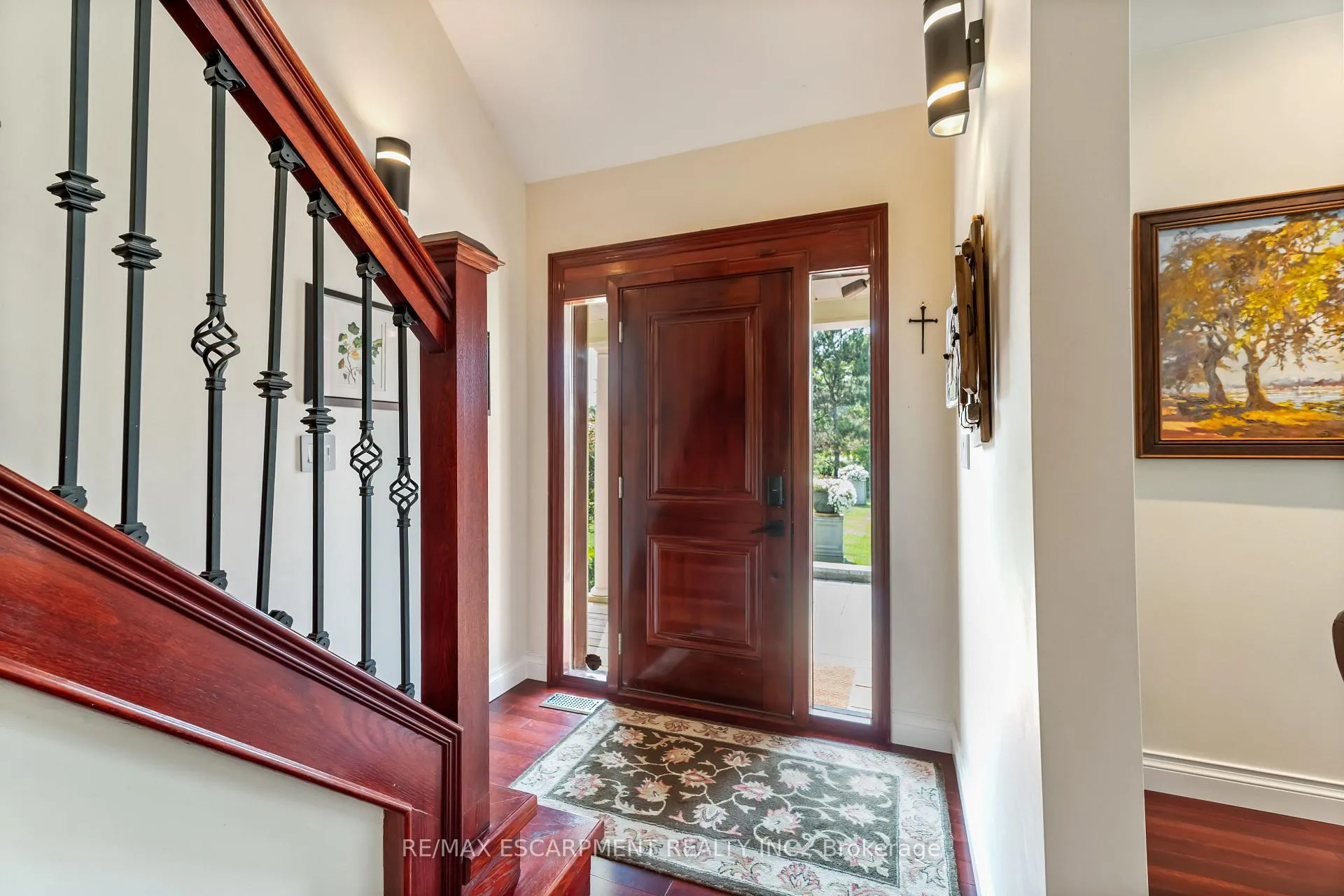 Photo 6 of 493 Ridge Road E, Grimsby, Grimsby Escarpment — HOMEH