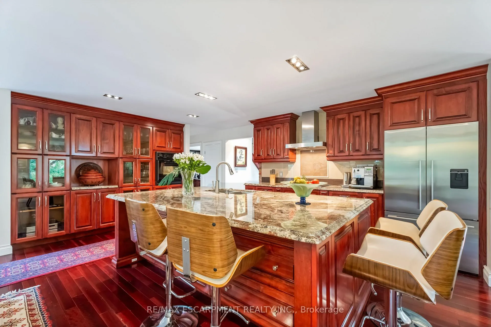Photo 16 of 493 Ridge Road E, Grimsby, Grimsby Escarpment — HOMEH
