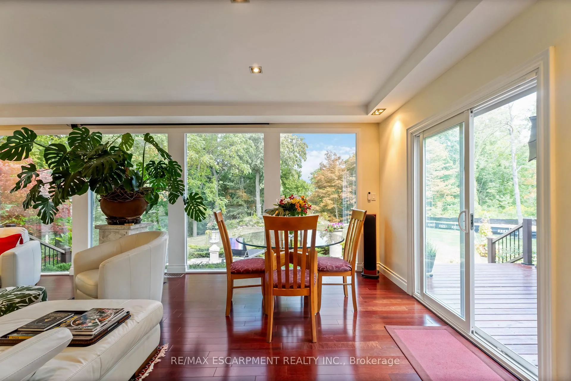 Photo 21 of 493 Ridge Road E, Grimsby, Grimsby Escarpment — HOMEH