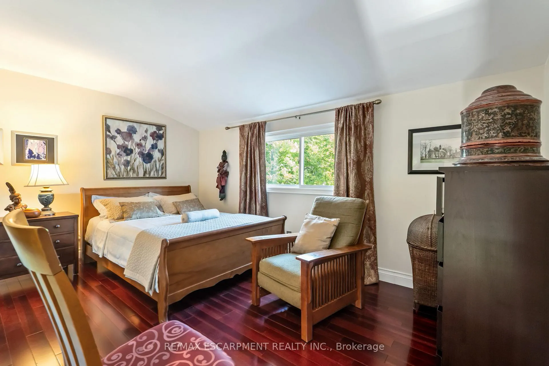 Photo 31 of 493 Ridge Road E, Grimsby, Grimsby Escarpment — HOMEH