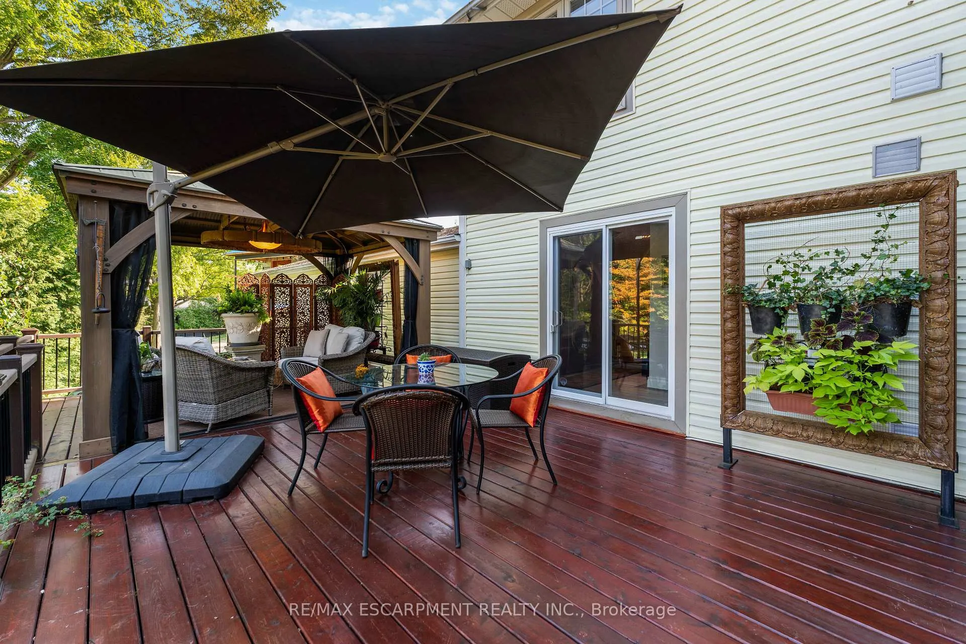 Photo 37 of 493 Ridge Road E, Grimsby, Grimsby Escarpment — HOMEH