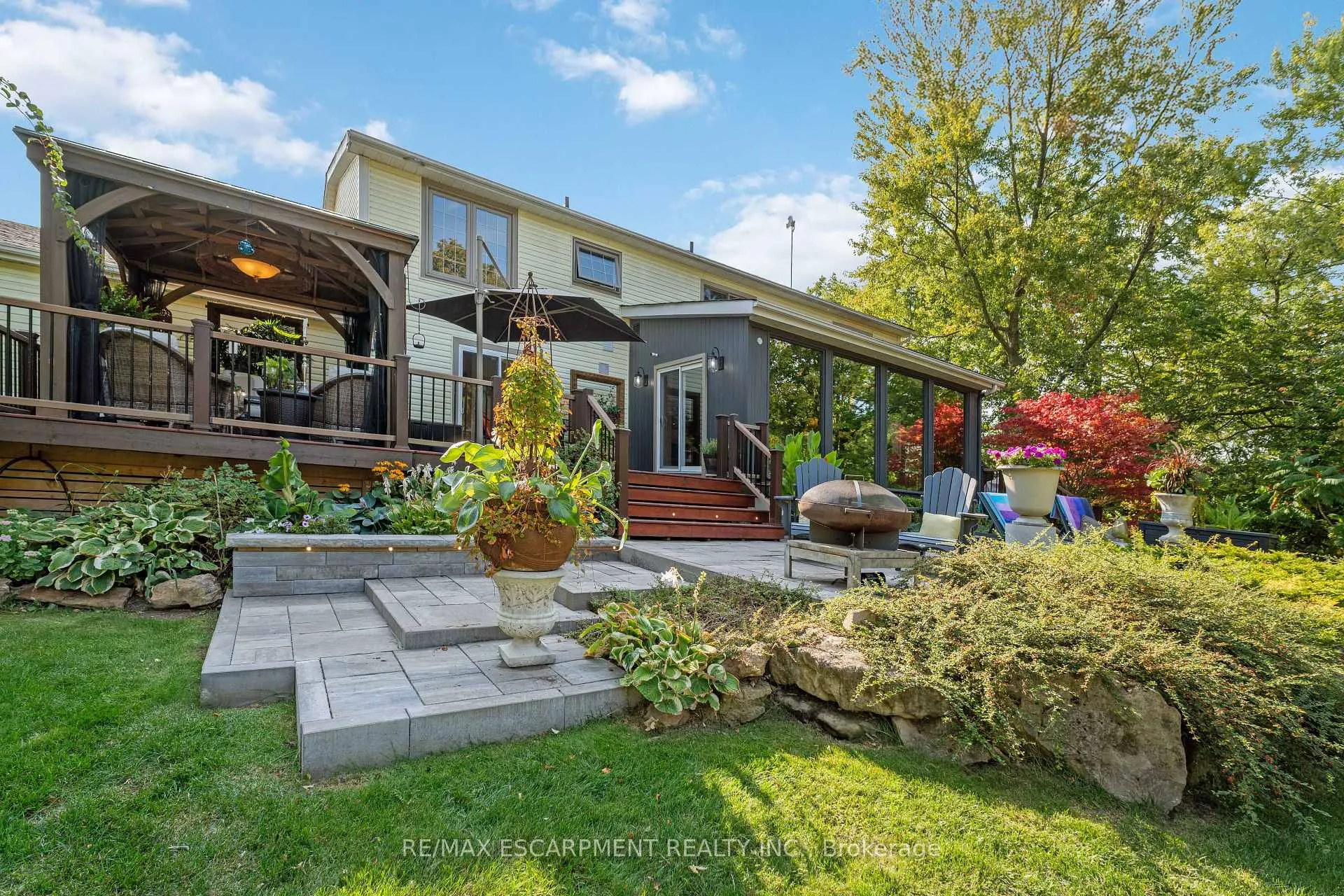 Photo 42 of 493 Ridge Road E, Grimsby, Grimsby Escarpment — HOMEH