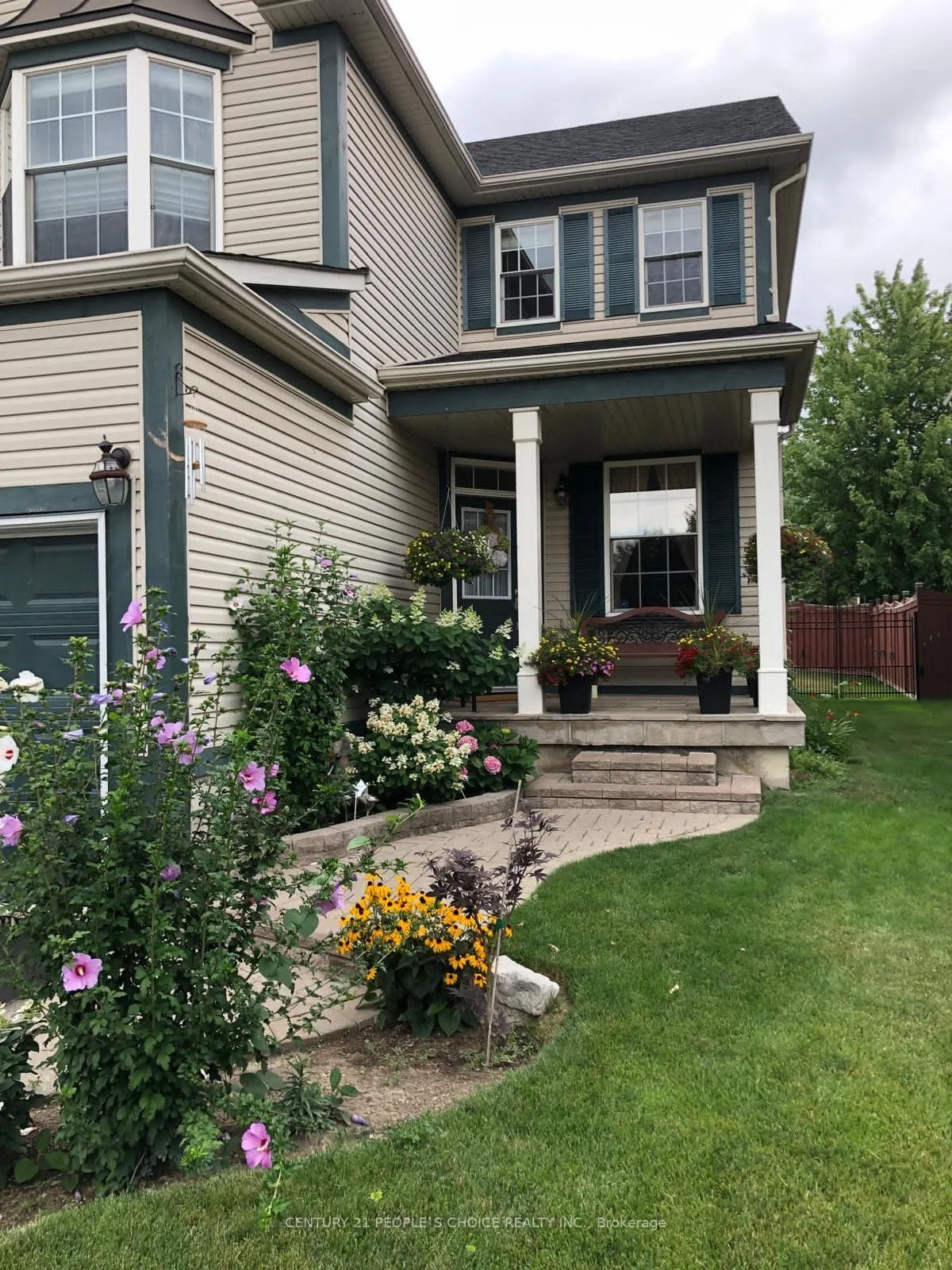 Photo 3 of 7107 Appletree Lane, Mississauga, Meadowvale Village — HOMEH