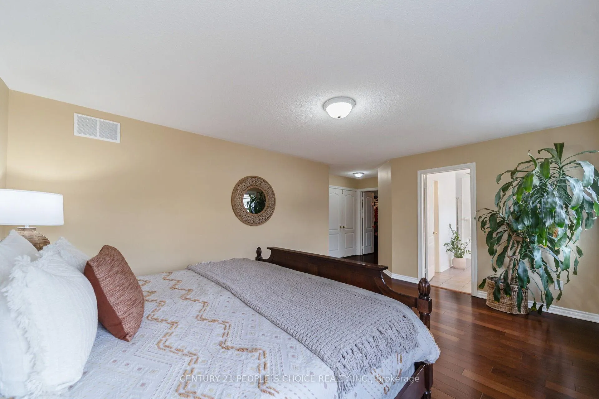 Photo 27 of 7107 Appletree Lane, Mississauga, Meadowvale Village — HOMEH