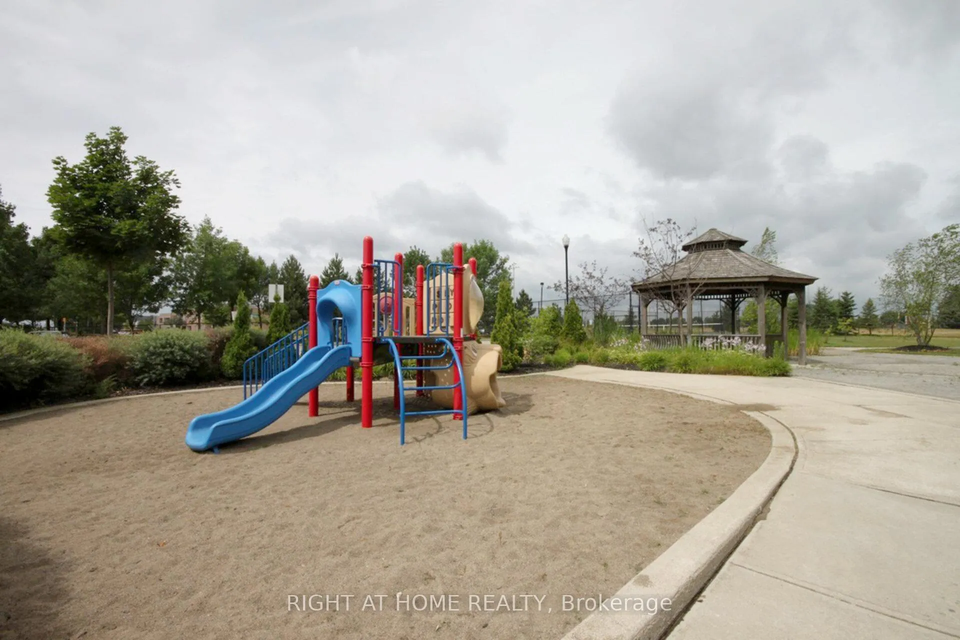 Photo 15 of Unit 1211, 2545 Erin Centre Boulevard, Mississauga, Central Erin Mills — HOMEH