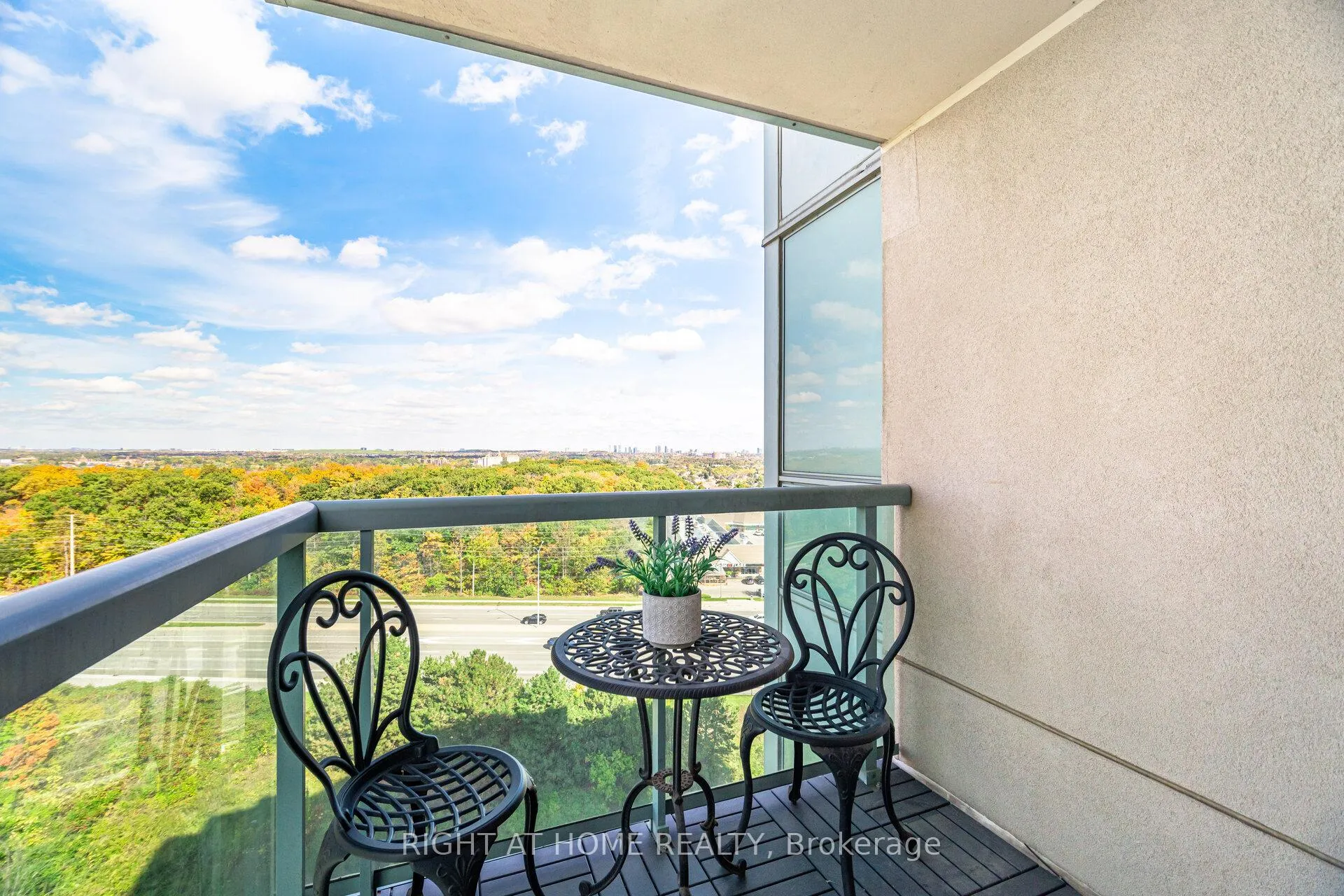 Photo 19 of Unit 1211, 2545 Erin Centre Boulevard, Mississauga, Central Erin Mills — HOMEH