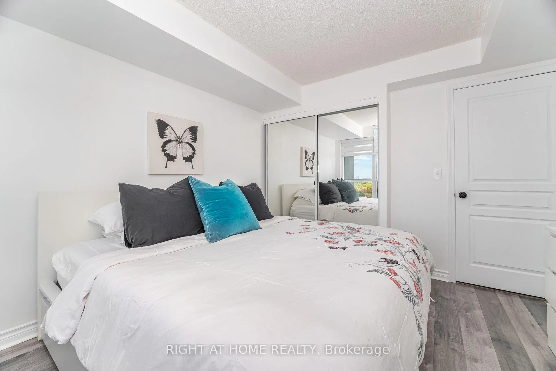 Photo 22 of Unit 1211, 2545 Erin Centre Boulevard, Mississauga, Central Erin Mills — HOMEH