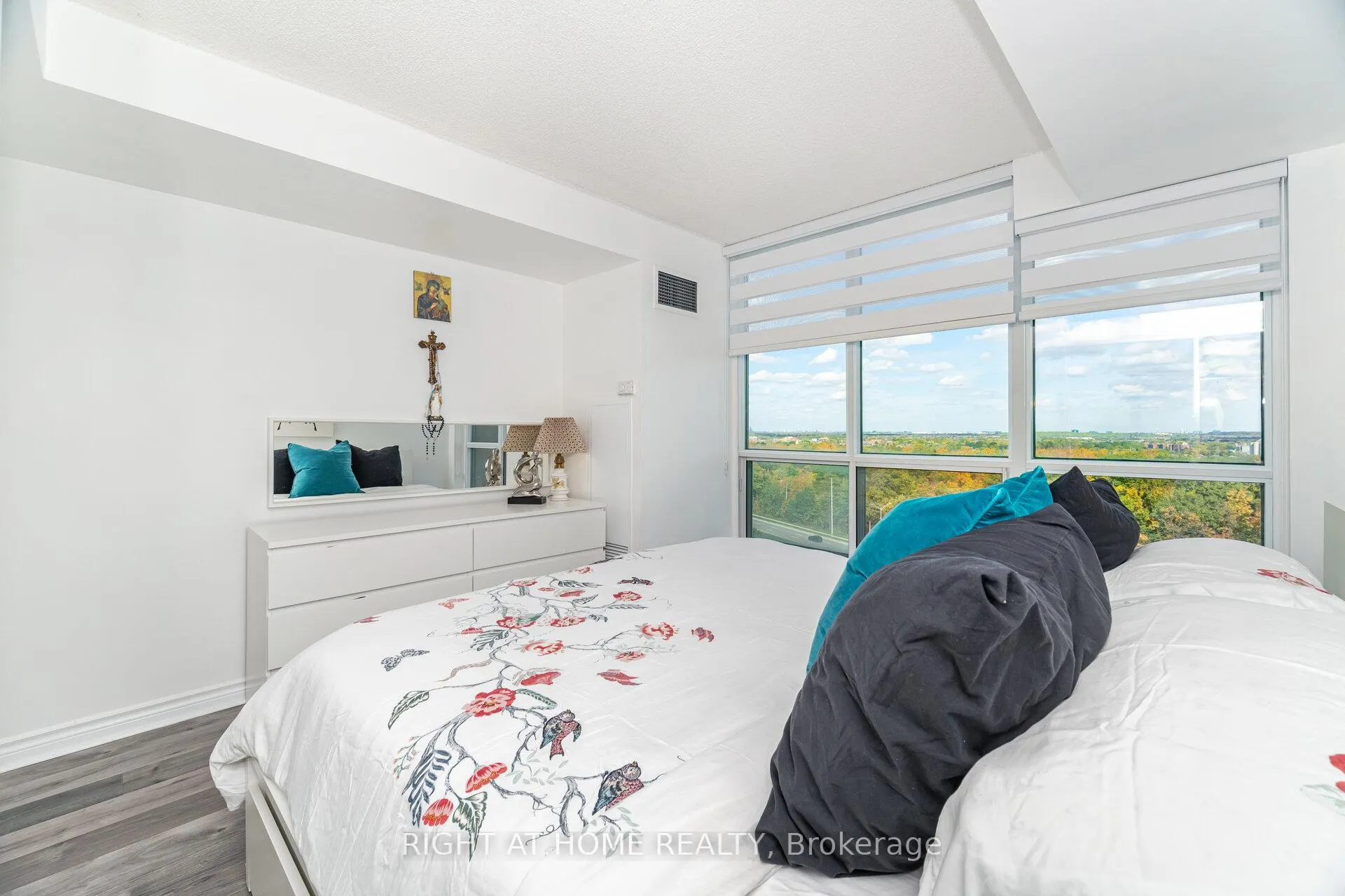 Photo 26 of Unit 1211, 2545 Erin Centre Boulevard, Mississauga, Central Erin Mills — HOMEH