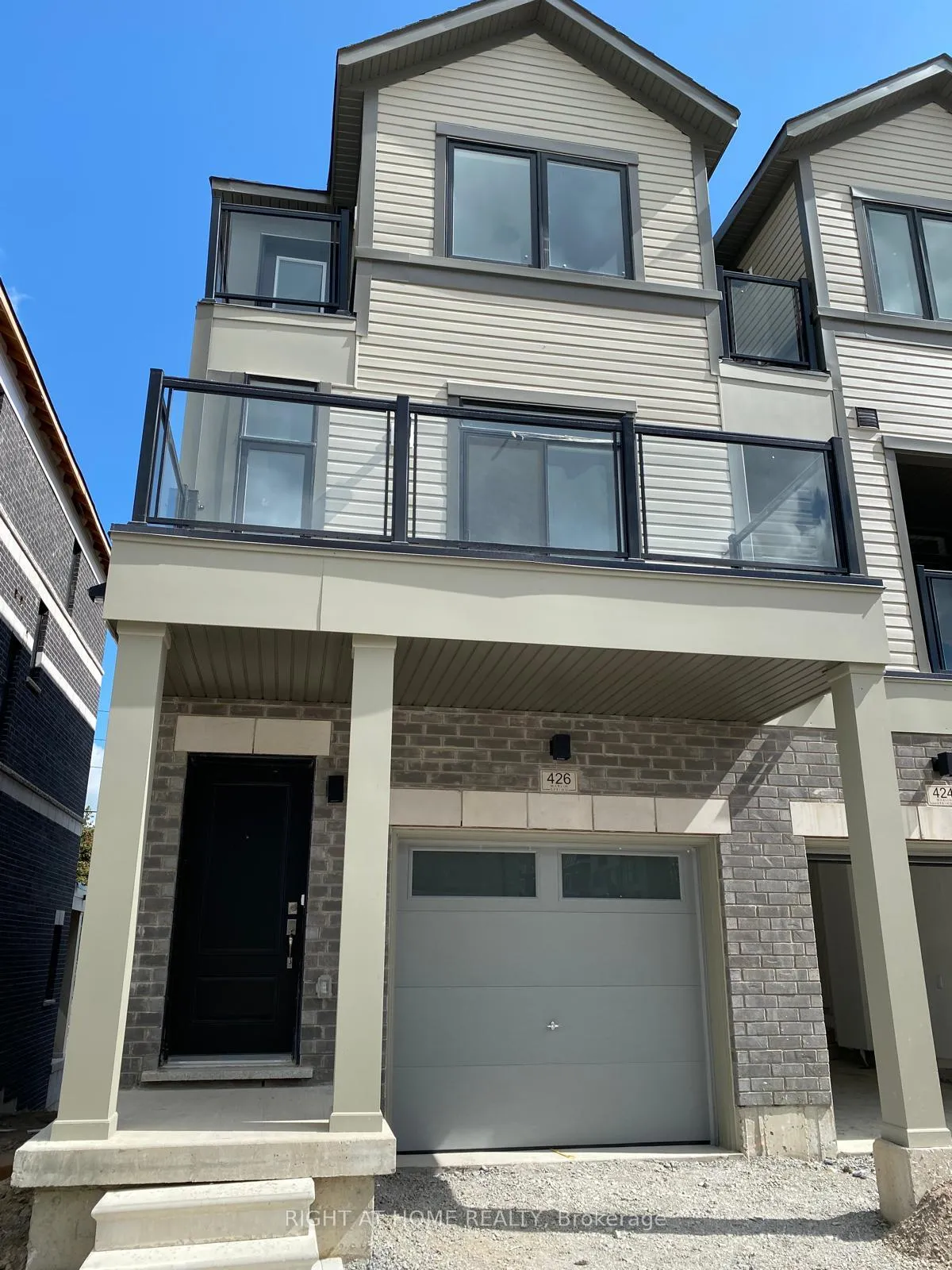 Photo 1 of 426 Okanagan Path, Oshawa, Donevan — HOMEH