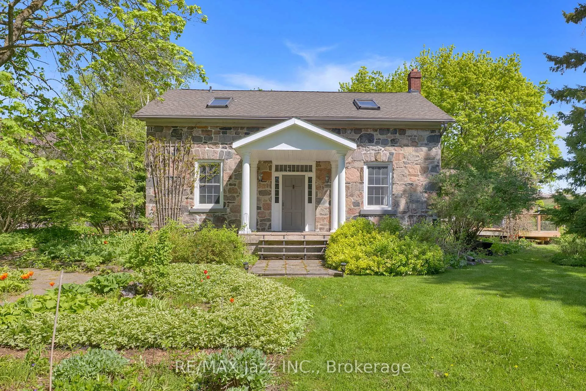 Front of 2402 Ganaraska Road