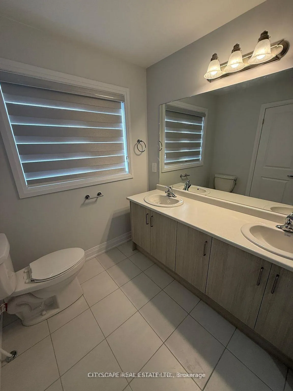 Photo 12 of 18 Walters Street, Kawartha Lakes, Lindsay — HOMEH