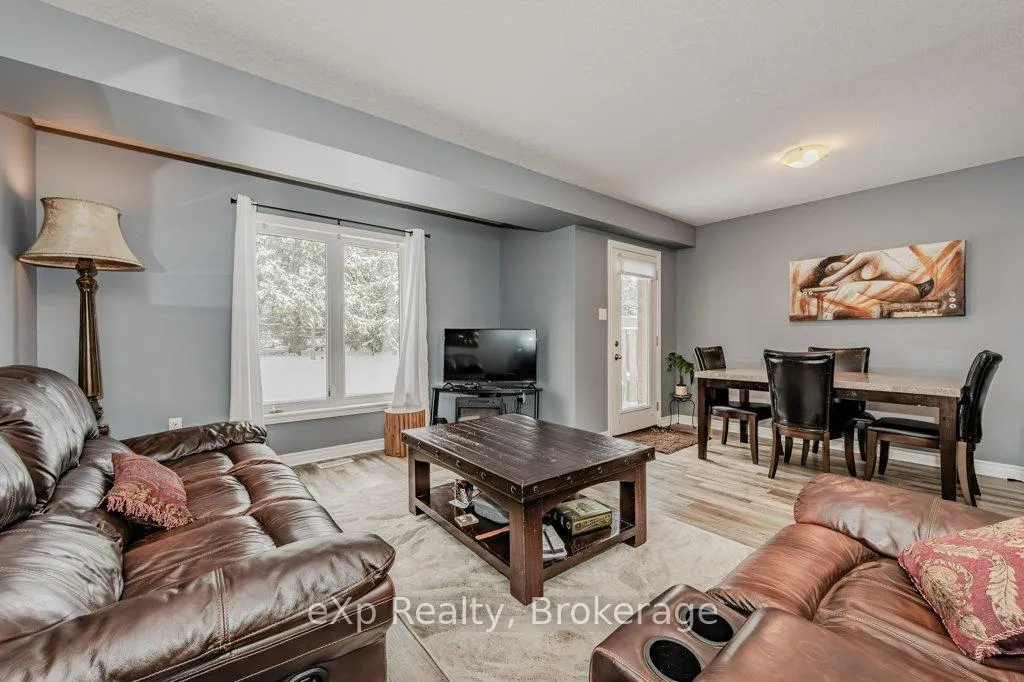 Photo 7 of 55 Laughland Lane, Guelph, Pineridge/Westminster Woods — HOMEH
