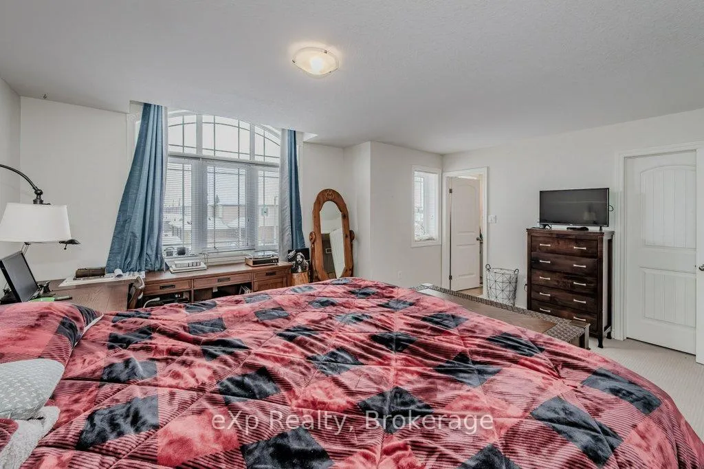 Photo 22 of 55 Laughland Lane, Guelph, Pineridge/Westminster Woods — HOMEH