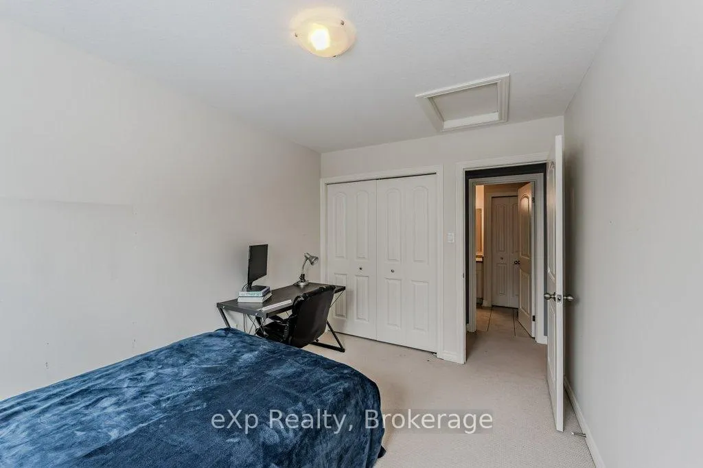 Photo 26 of 55 Laughland Lane, Guelph, Pineridge/Westminster Woods — HOMEH