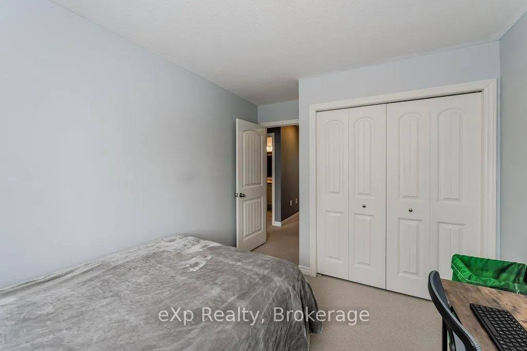 Photo 28 of 55 Laughland Lane, Guelph, Pineridge/Westminster Woods — HOMEH