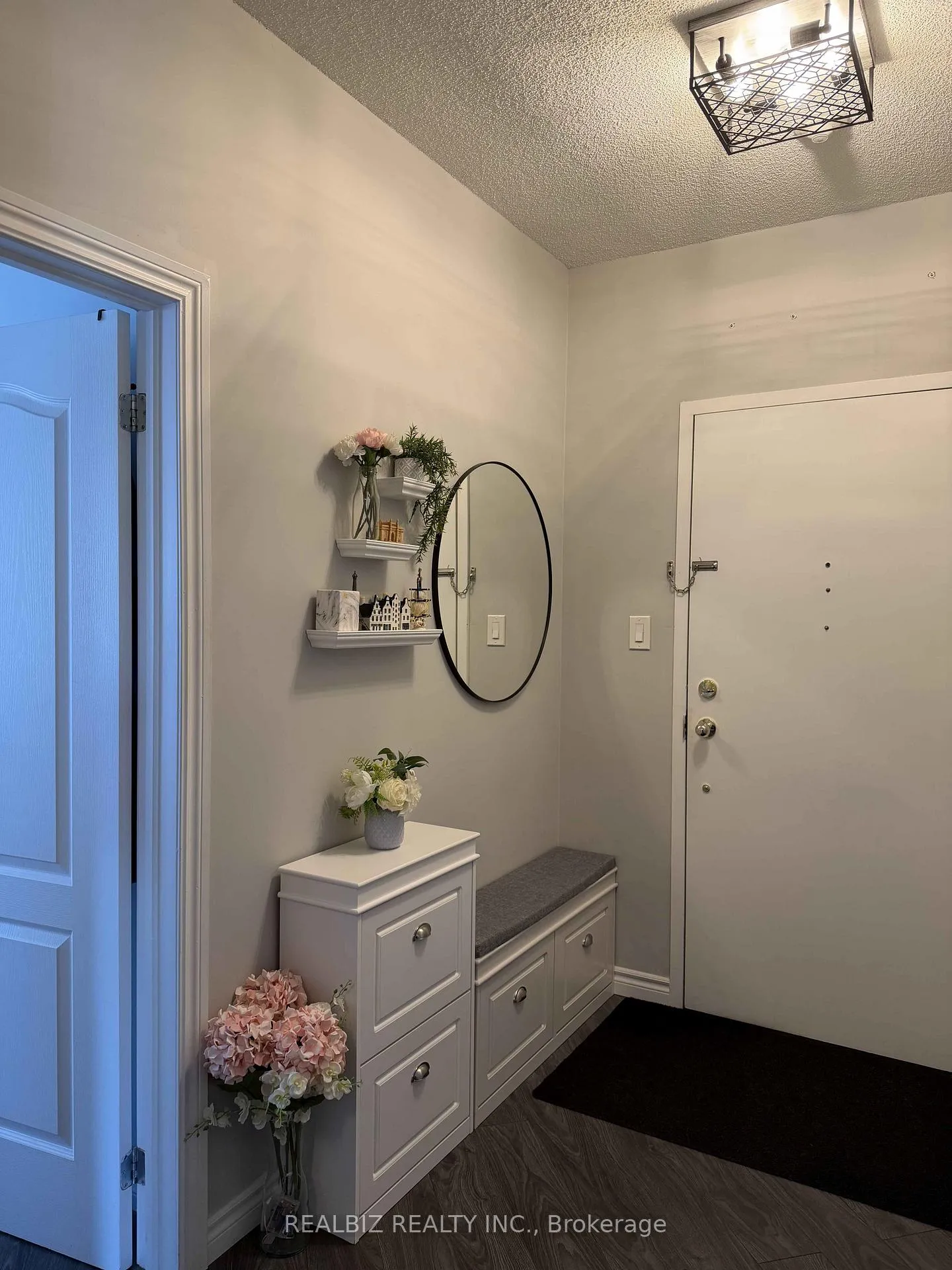 Photo 7 of Unit 512, 135 James Street S, Hamilton, Corktown — HOMEH