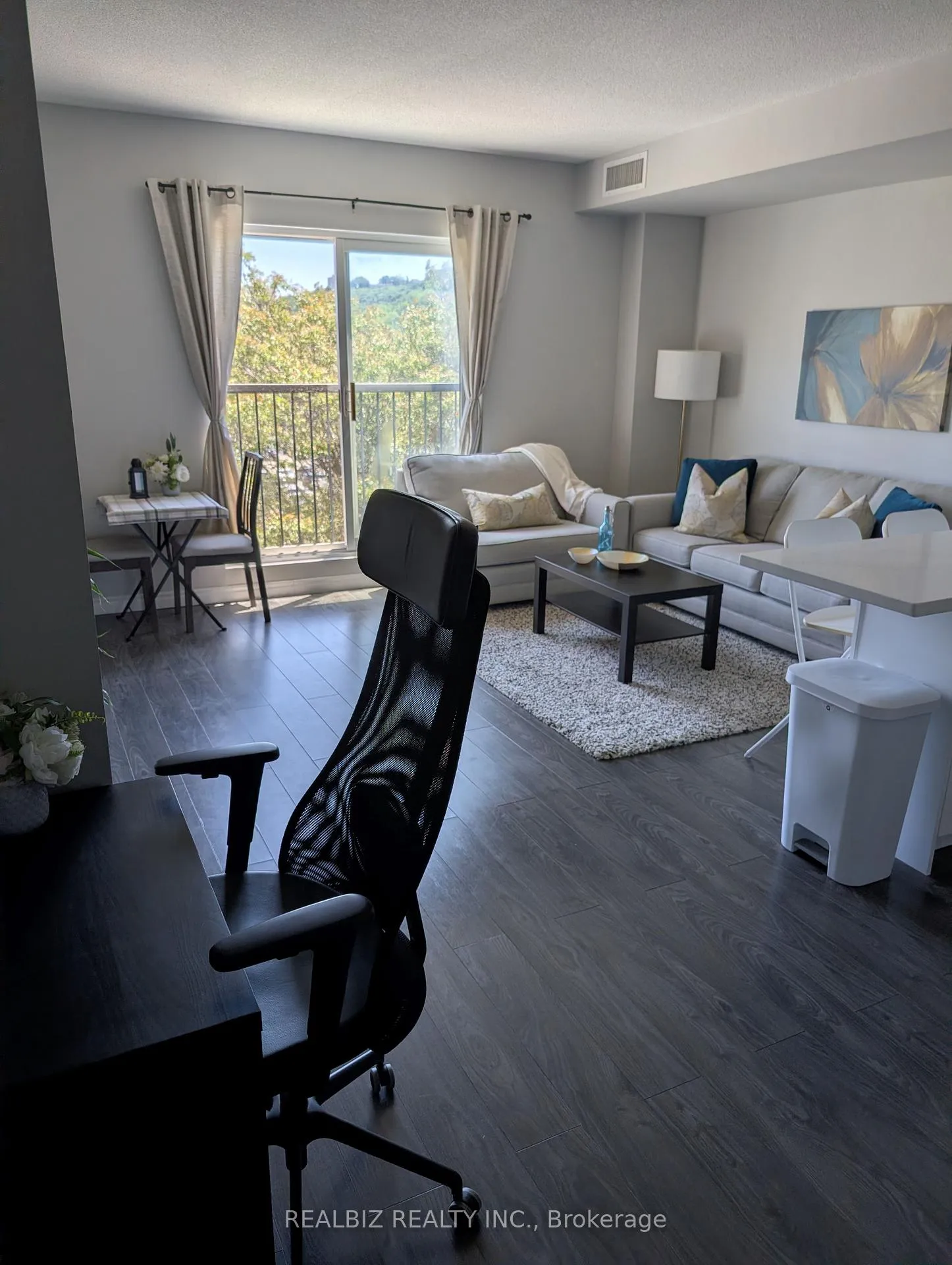Photo 11 of Unit 512, 135 James Street S, Hamilton, Corktown — HOMEH