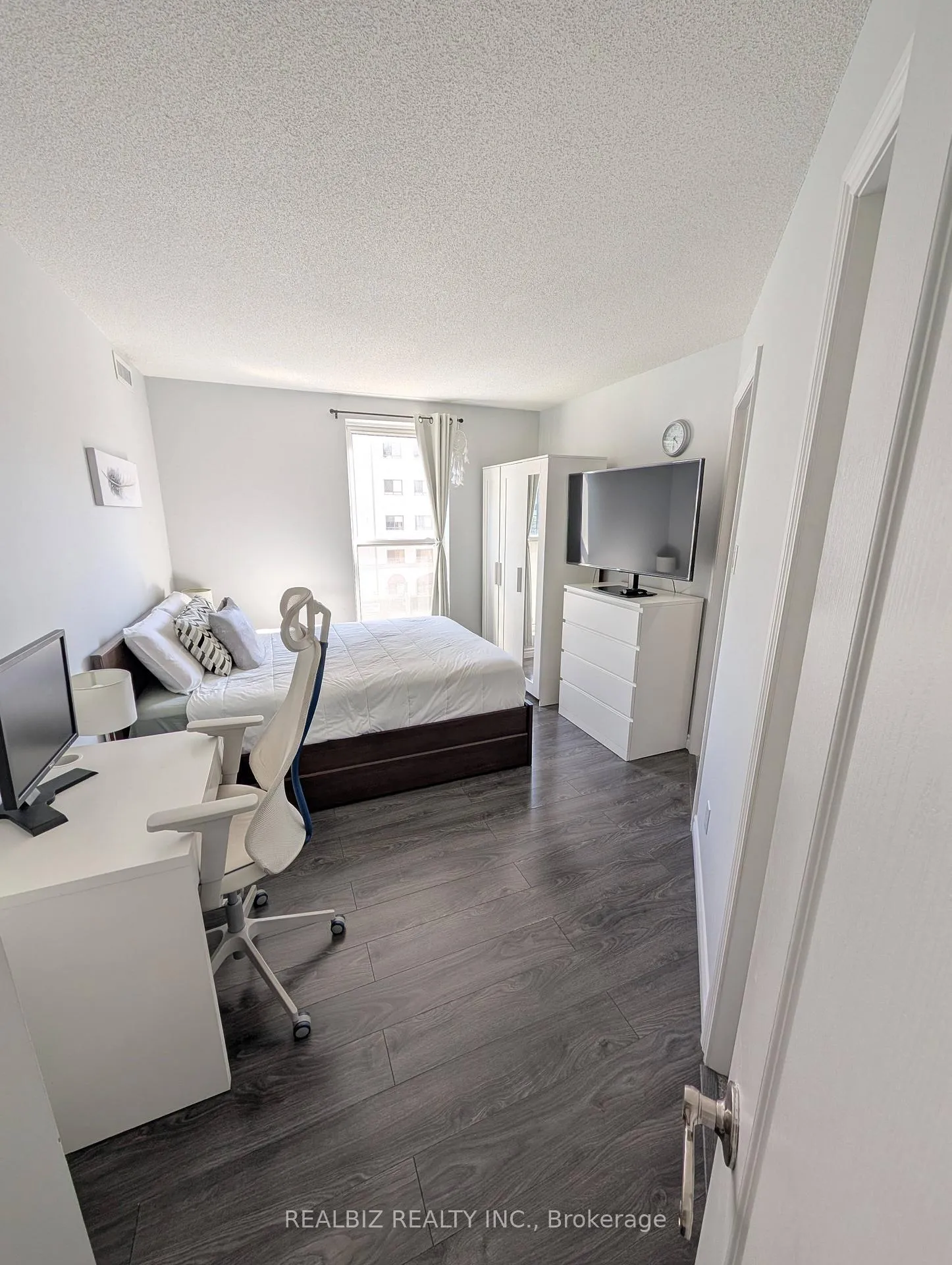 Photo 14 of Unit 512, 135 James Street S, Hamilton, Corktown — HOMEH