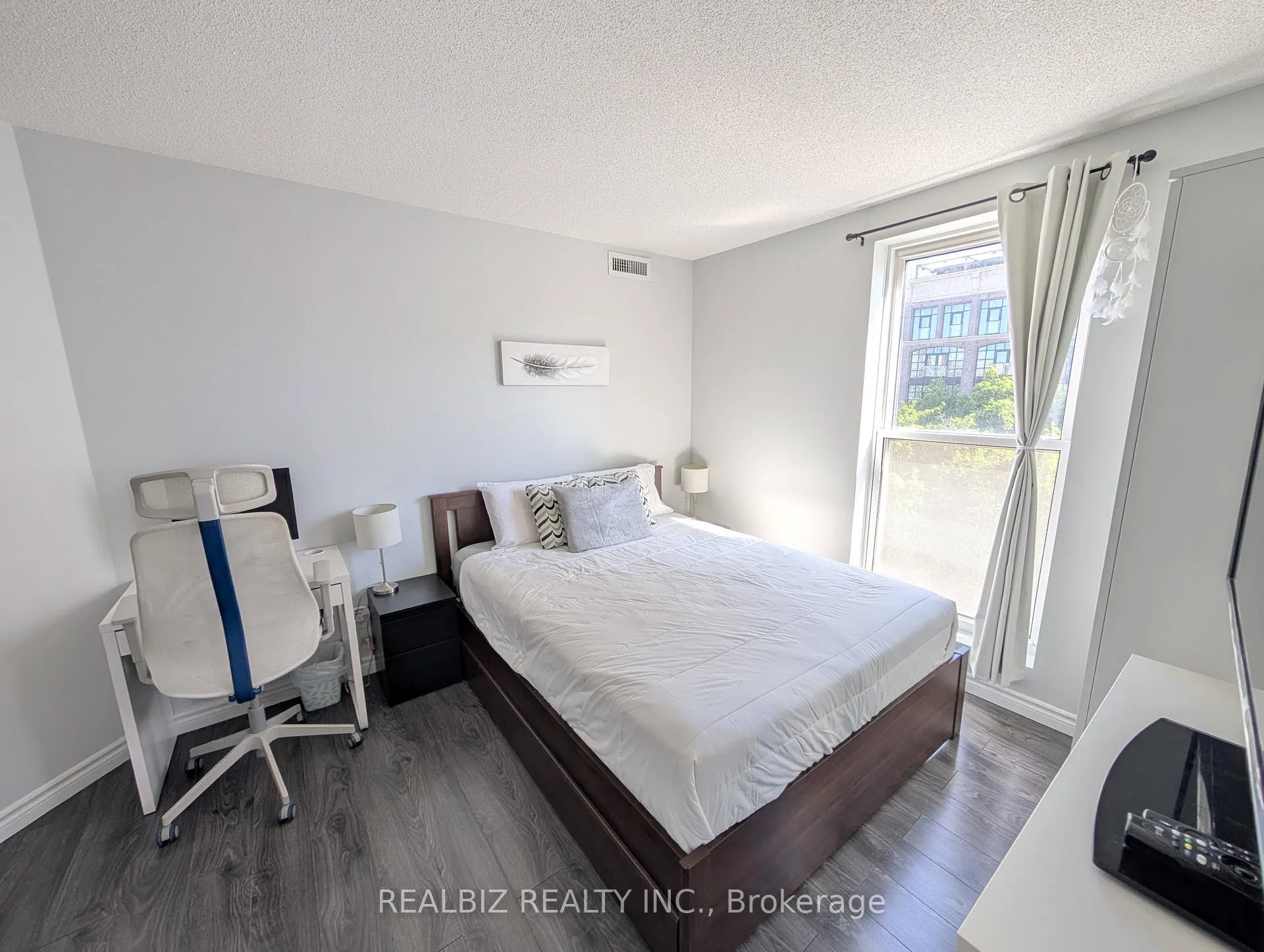 Photo 15 of Unit 512, 135 James Street S, Hamilton, Corktown — HOMEH