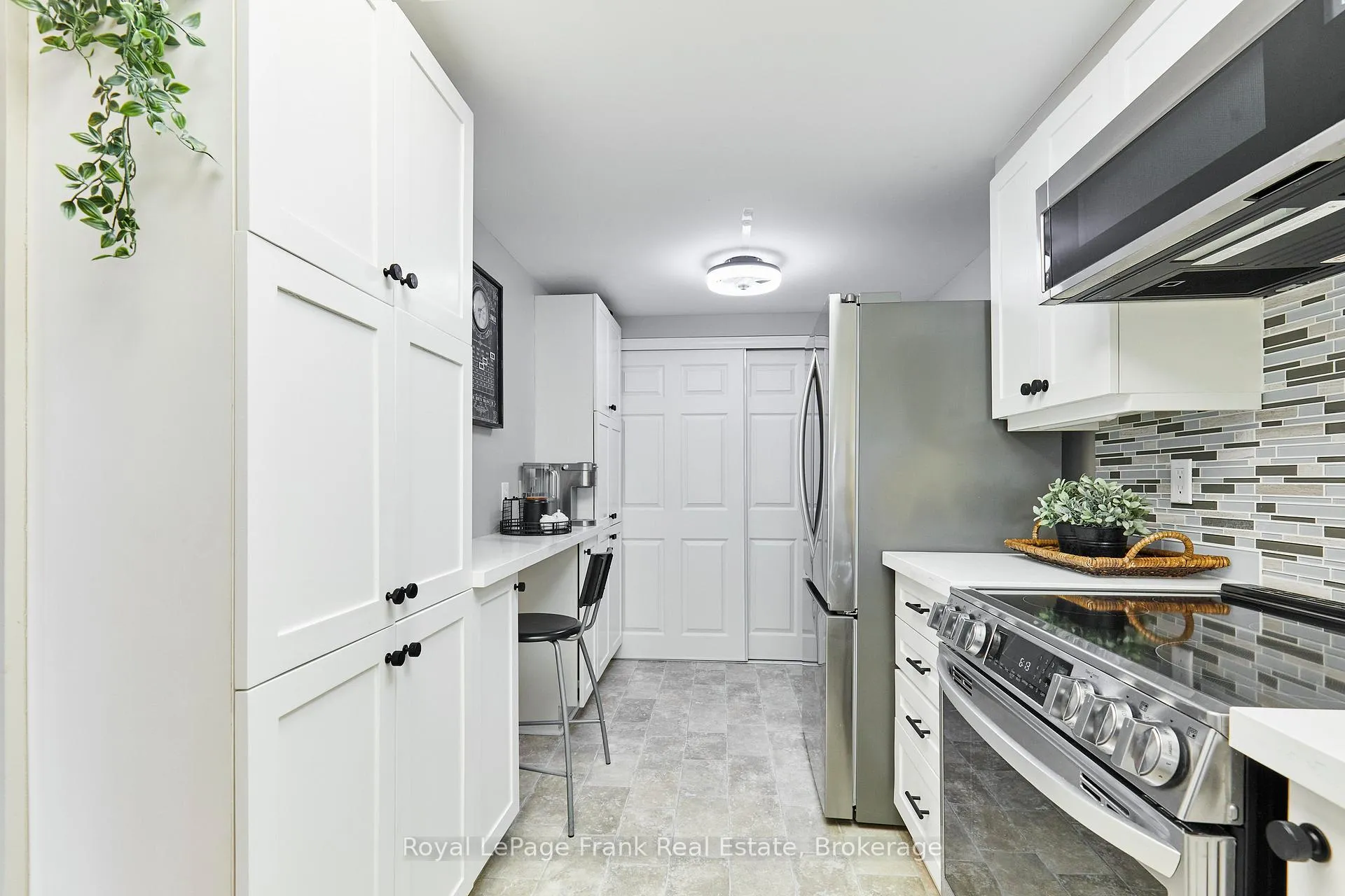 Photo 7 of Unit 307, 712 Rossland Road E, Whitby, Pringle Creek — HOMEH