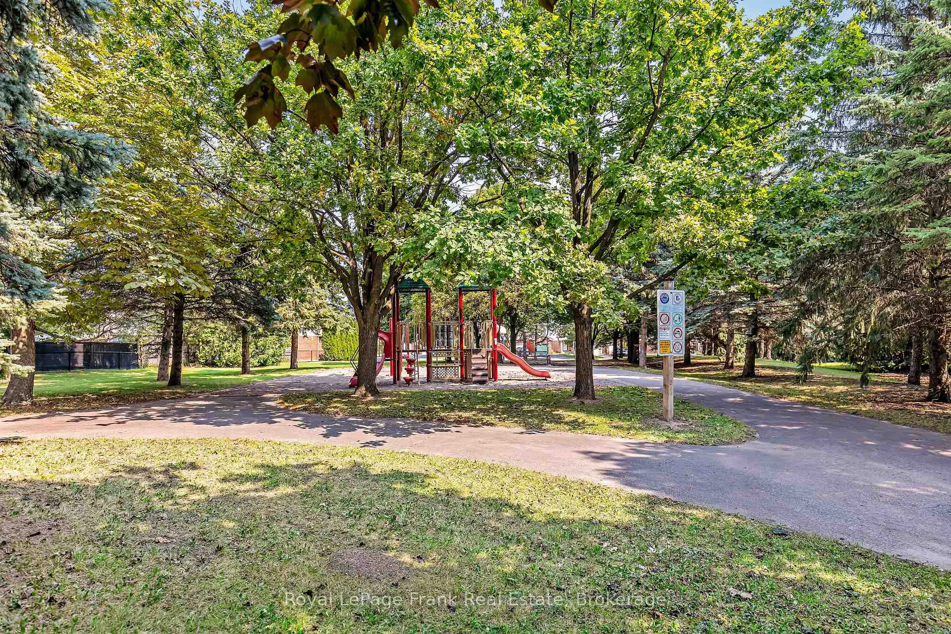 Photo 32 of Unit 307, 712 Rossland Road E, Whitby, Pringle Creek — HOMEH