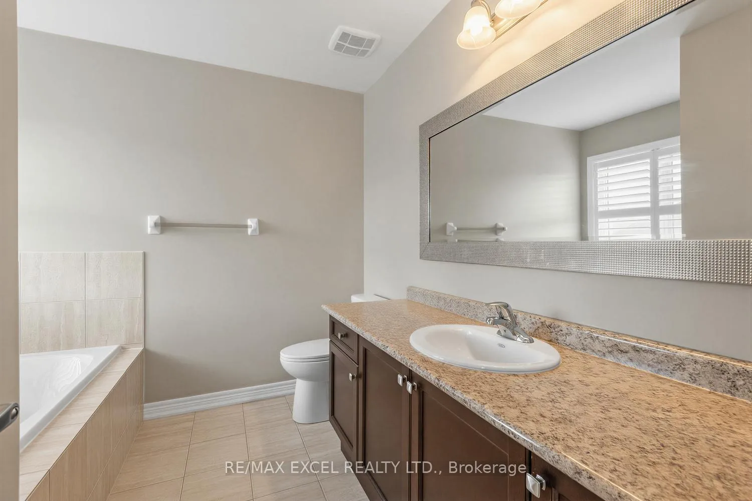 Photo 19 of 25 Demott Avenue, Markham, Cornell — HOMEH