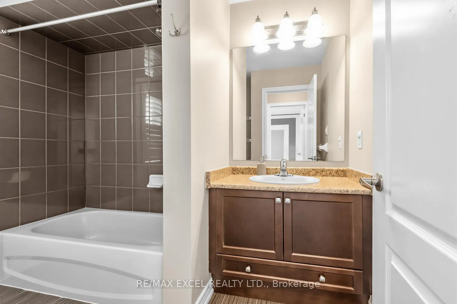 Photo 25 of 25 Demott Avenue, Markham, Cornell — HOMEH