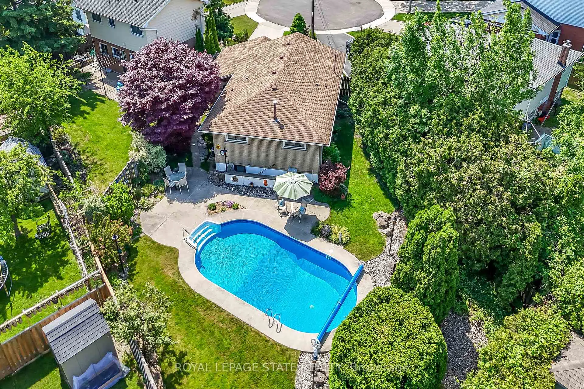 Photo 4 of 40 Bermuda Court, Hamilton, Rolston — HOMEH