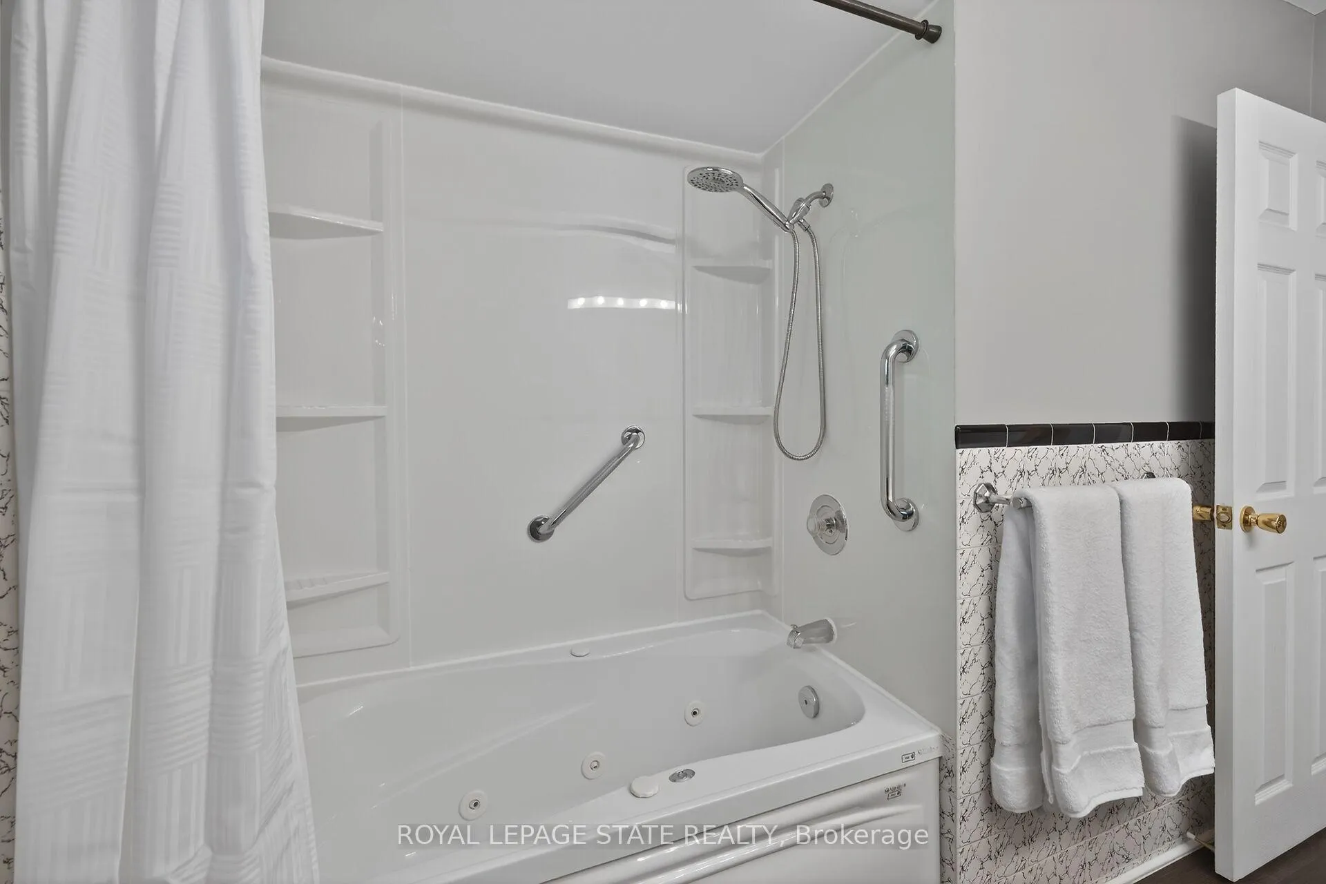 Photo 26 of 40 Bermuda Court, Hamilton, Rolston — HOMEH