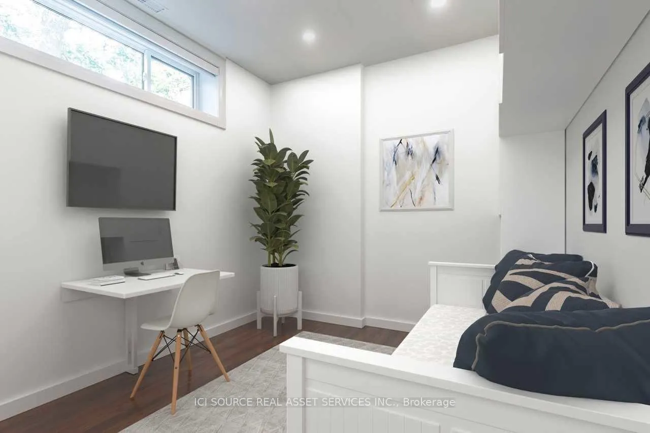 Photo 7 of 19 Ivy Lea Crescent, Etobicoke, Stonegate-Queensway — HOMEH