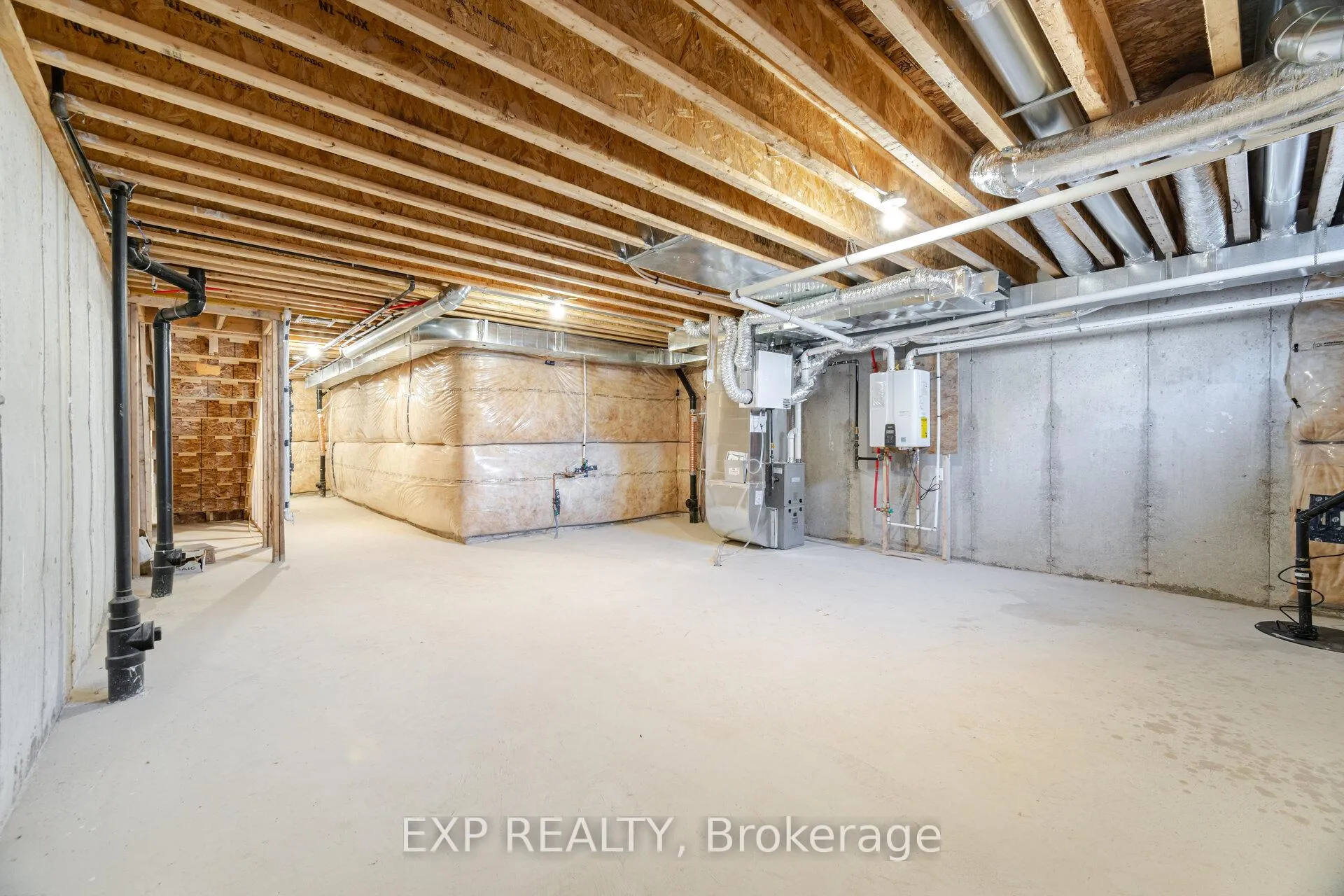 Photo 35 of 70 Baker Street, Thorold, Thorold Downtown — HOMEH