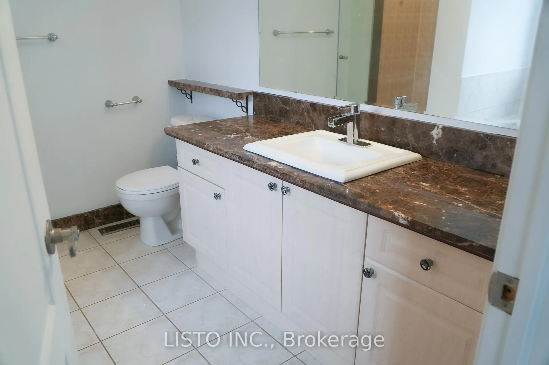 Photo 12 of 128 Sweetwood Circle, Brampton, Fletcher's Meadow — HOMEH
