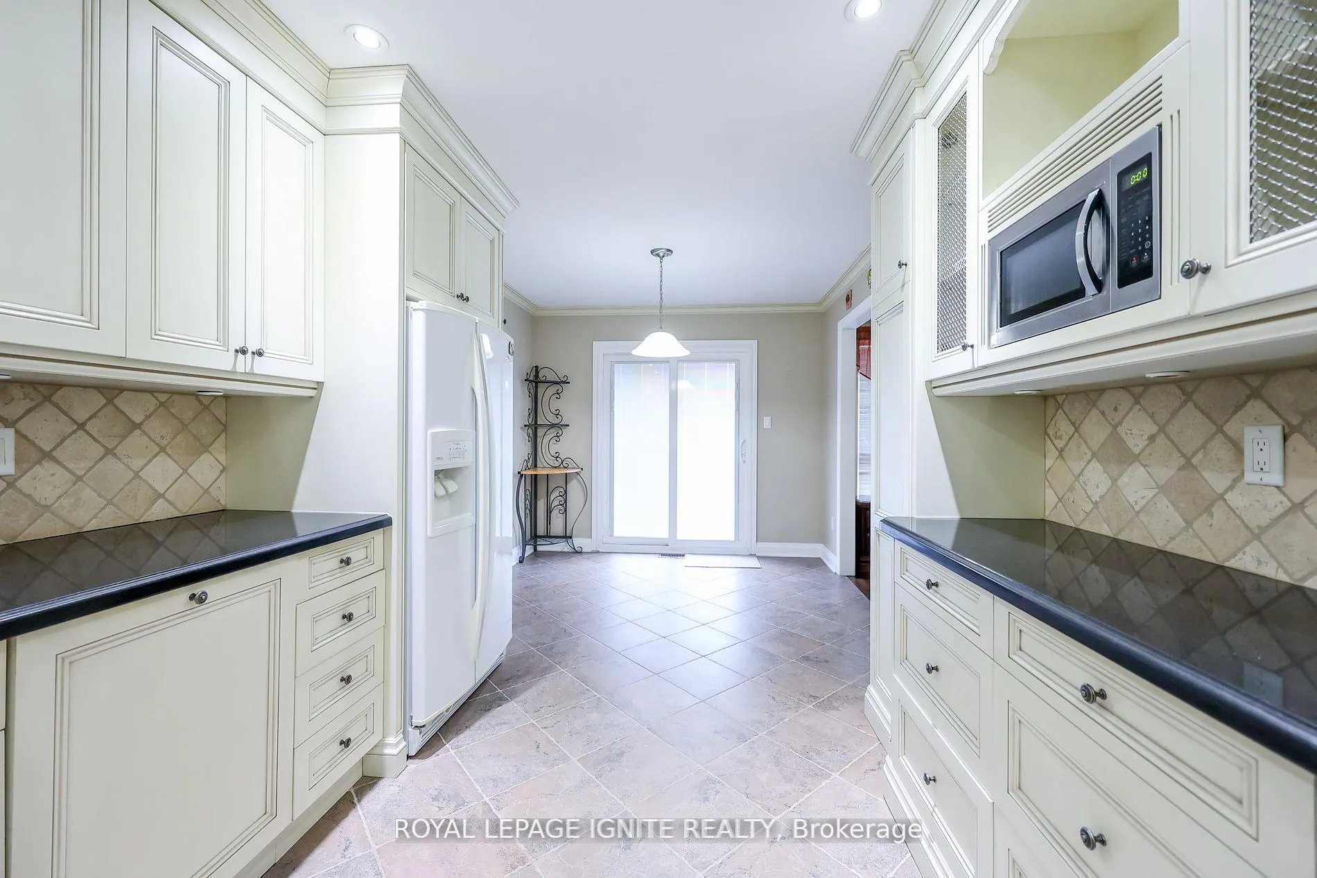 Photo 13 of 1400 Rimon Street, Mississauga, East Credit — HOMEH