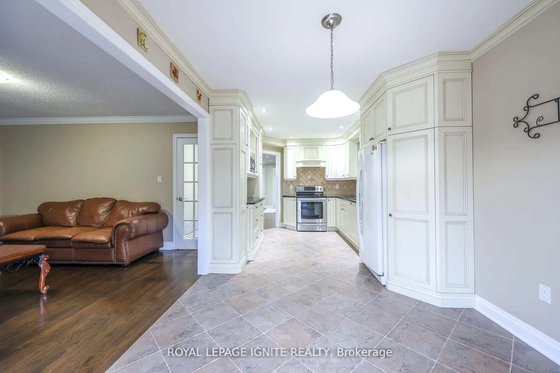 Photo 14 of 1400 Rimon Street, Mississauga, East Credit — HOMEH