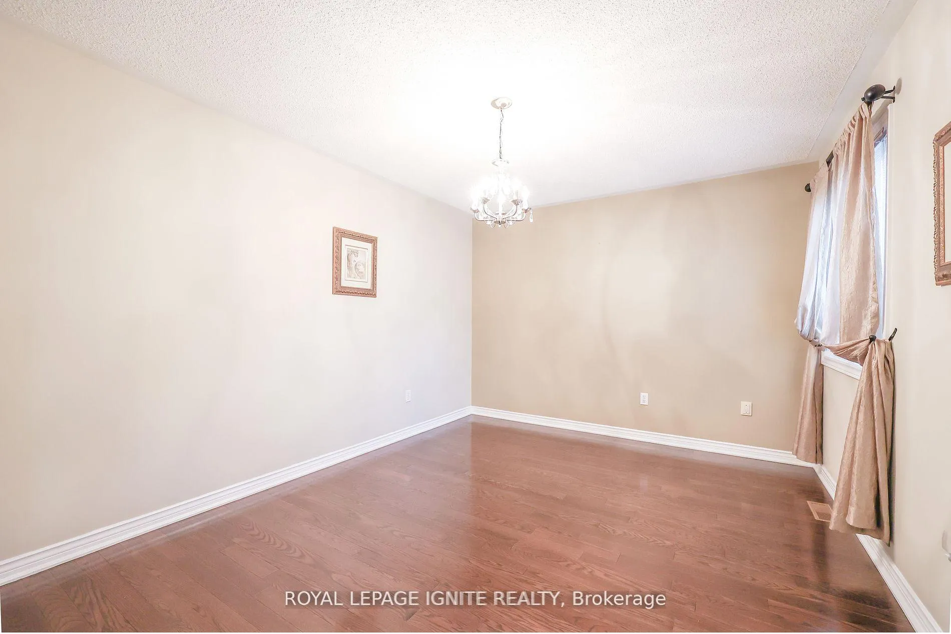 Photo 24 of 1400 Rimon Street, Mississauga, East Credit — HOMEH