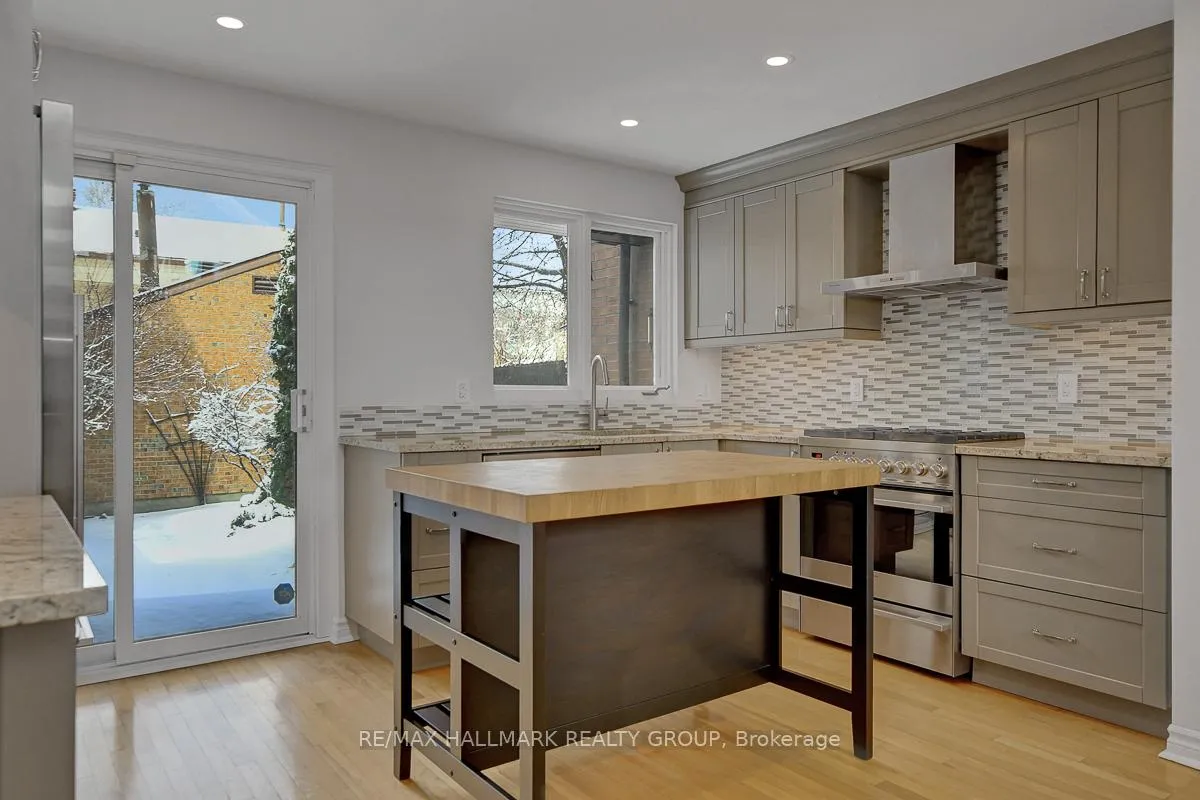 Photo 6 of 261 Bruyere Street, Ottawa, Lower Town — HOMEH