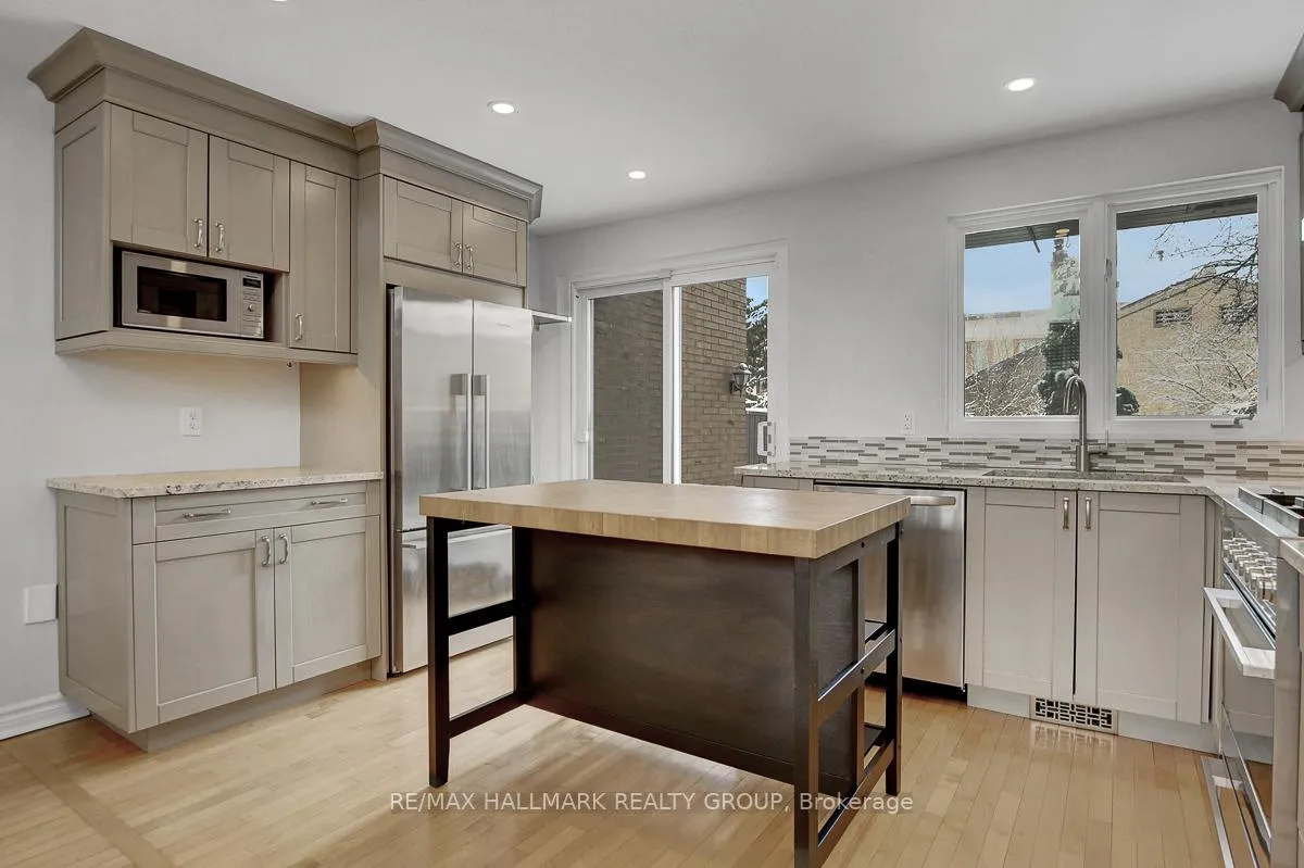 Photo 7 of 261 Bruyere Street, Ottawa, Lower Town — HOMEH